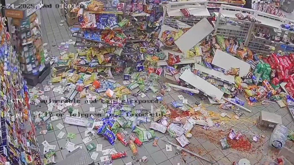 Video: Einbruch an Heiligabend: Geldautomatenräuber verwüsten Laden