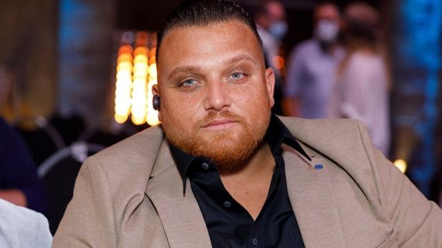 Menowin Fröhlich vor seiner Gewichtsabnhame Menowin Fröhlich vor seiner Gewichtsabnhame