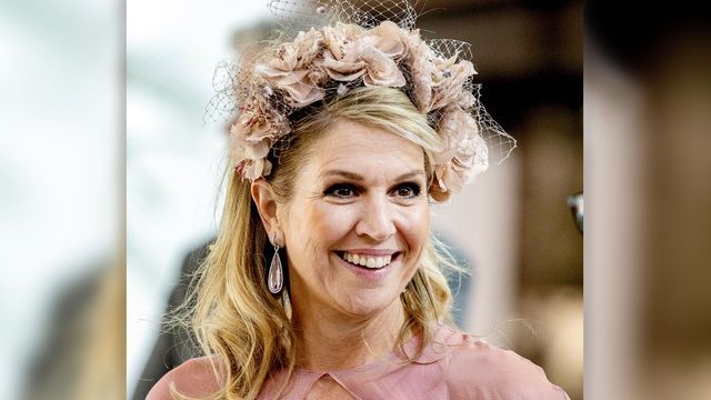 Máxima eröffnet ein Museum – doch alle schauen auf ihre Frisur