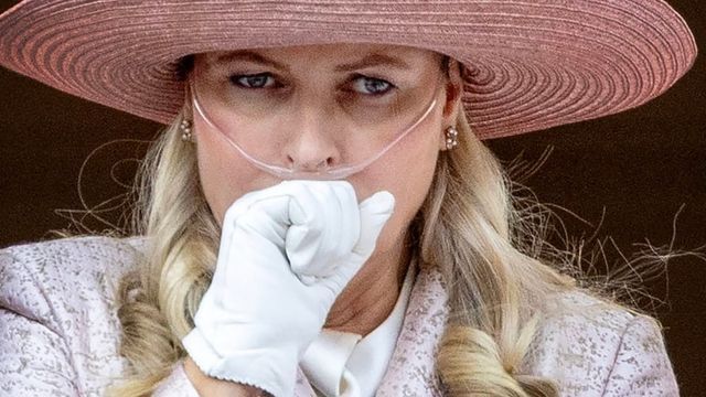 Video: Mette-Marit nach Lungen-OP bei Haralds Beerdigung: Expertin schlägt Alarm