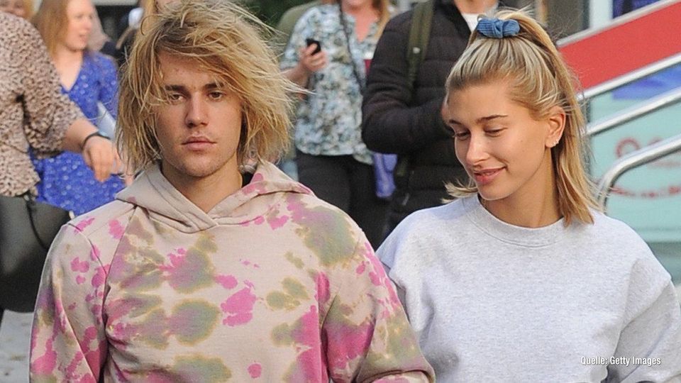 Hailey Bieber dankt ihrem Mann Justin & der zeigt Hochzeitsaufnahmen