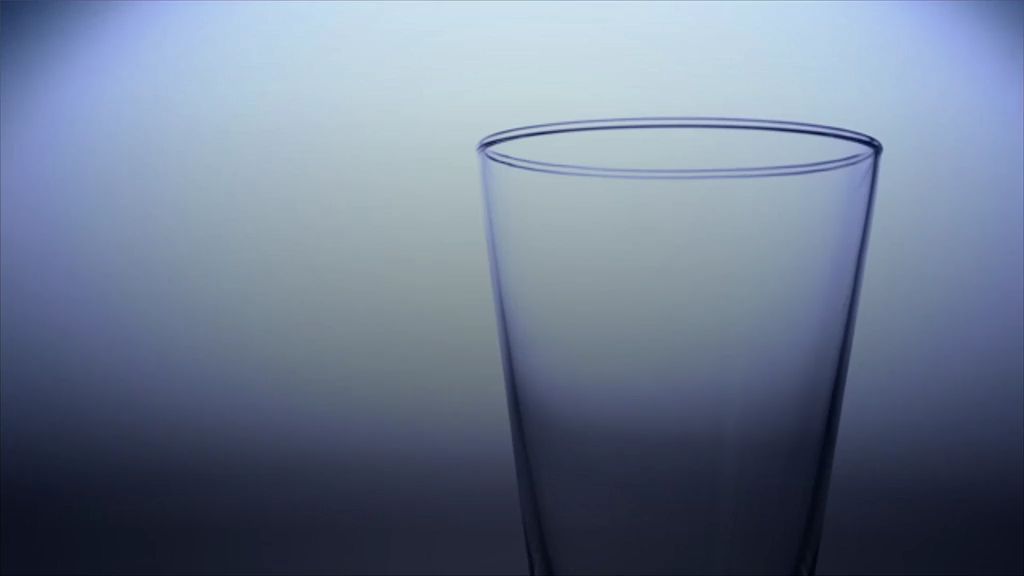 Das passiert mit deinem Körper, wenn du nur noch Wasser trinkst