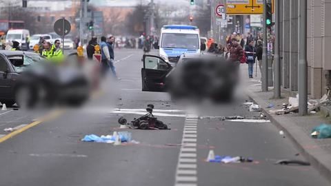 Berlin-Mitte: 41-jährige Mutter nach schwerem Verkehrsunfall gestorben