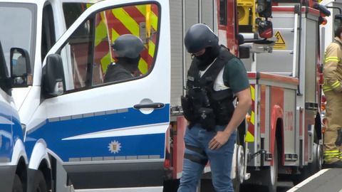 Messerangriff in Mannheim - Bangen um Polizist