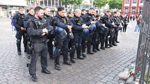 Polizist stirbt nach Messerangriff auf Mannheimer Marktplatz