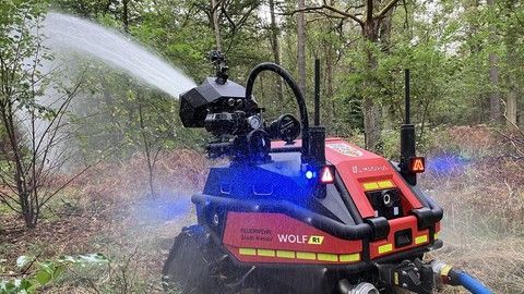 Löschroboter für die Ukraine: Entwicklungsministerin besucht Kiew