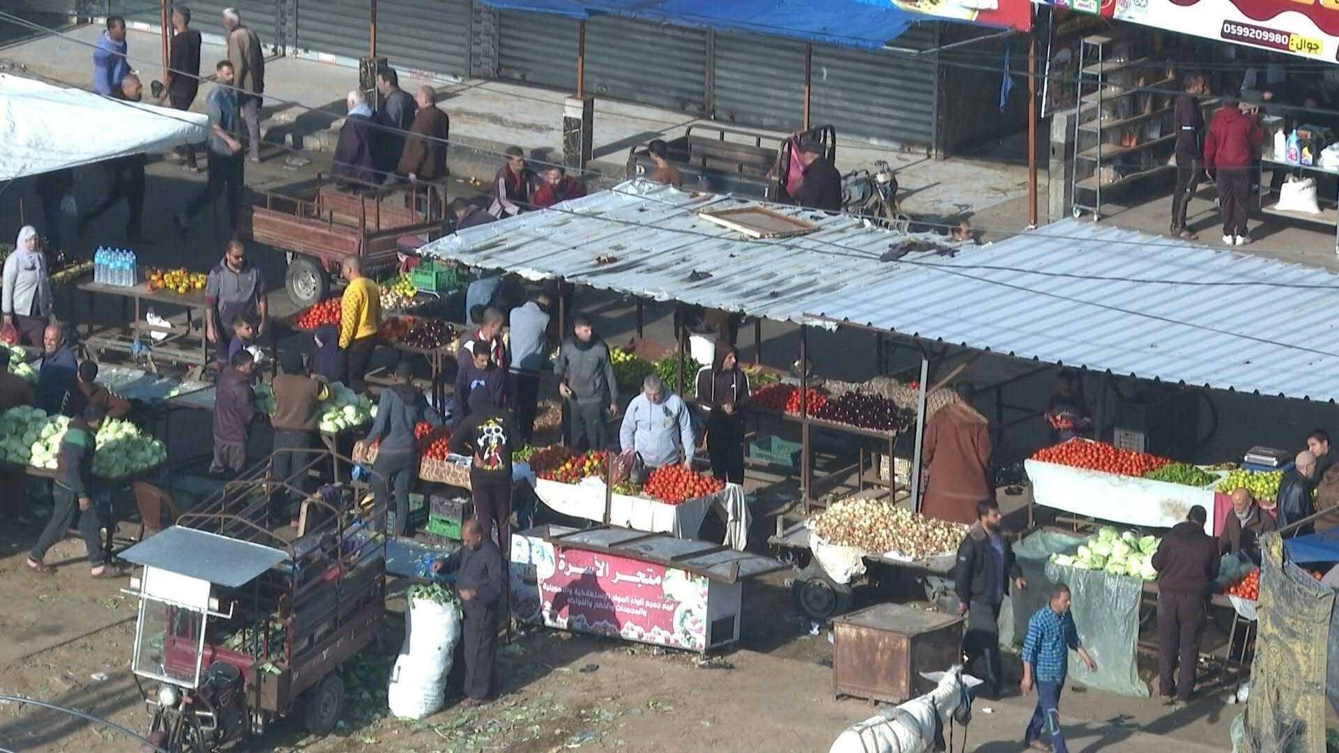 Daily life in Rafah as Israeli forces encircle nearby Khan Yunis