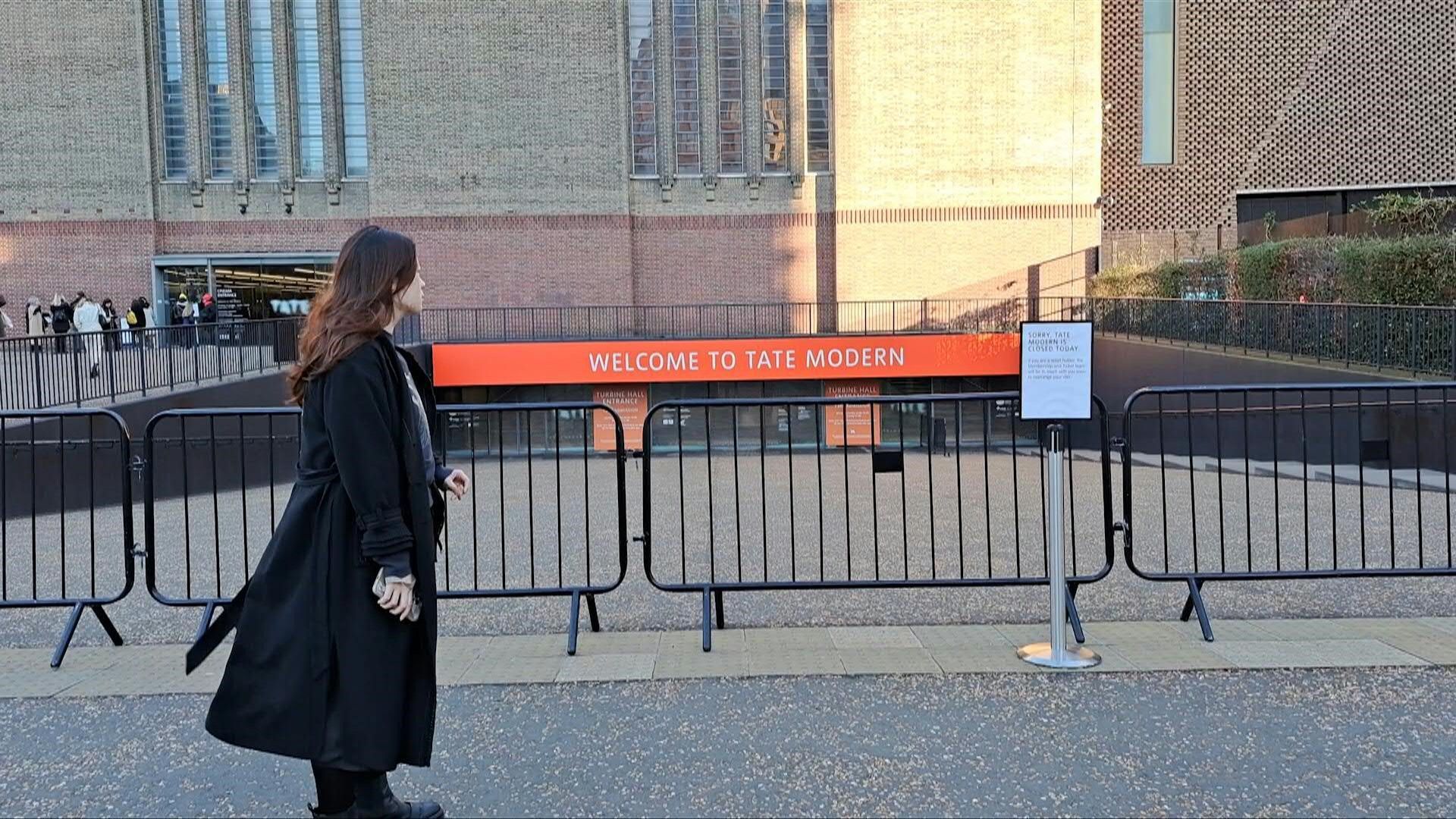 Tate Modern closed to visitors after man reportedly falls to death
