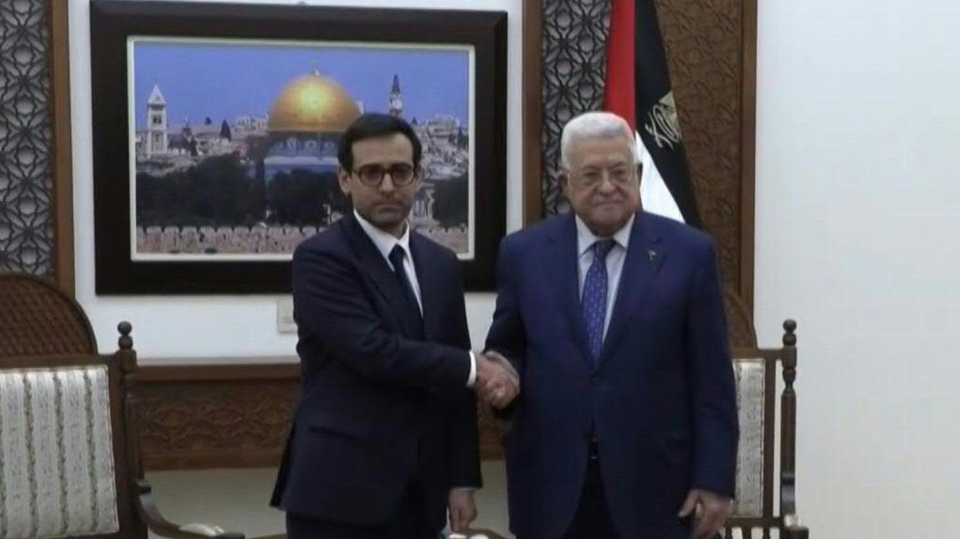 French FM meets Palestinian leader Mahmud Abbas