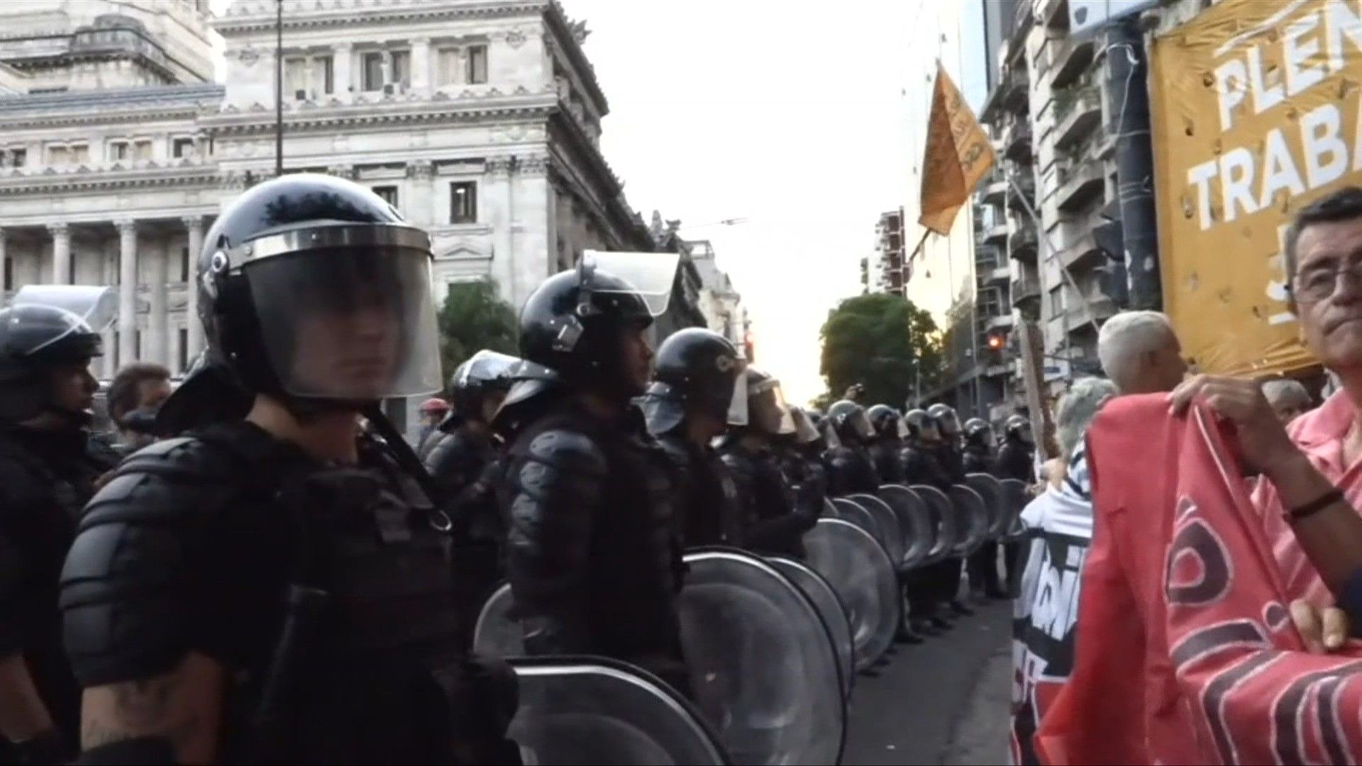 Protest outside Argentina's Congress as lower house debates Milei's reform package