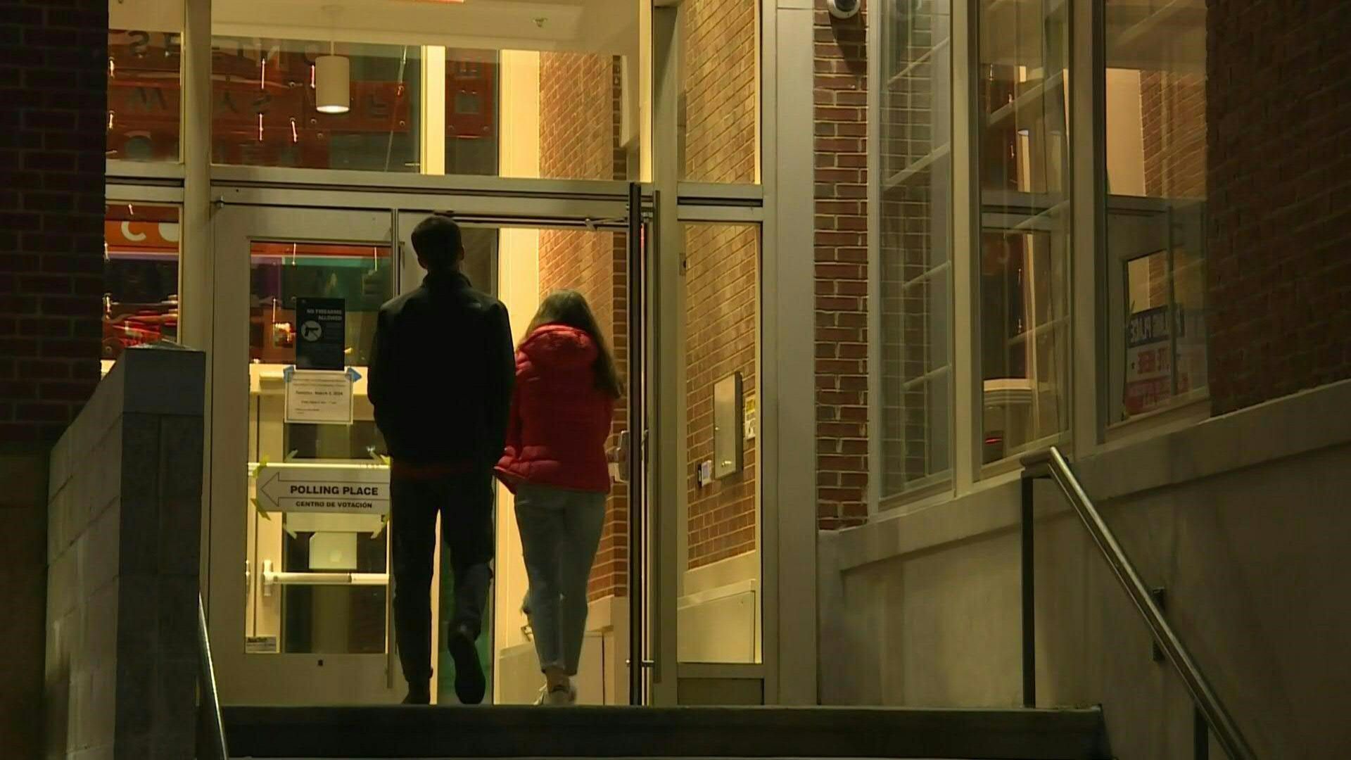 Polls close in Virginia for Super Tuesday