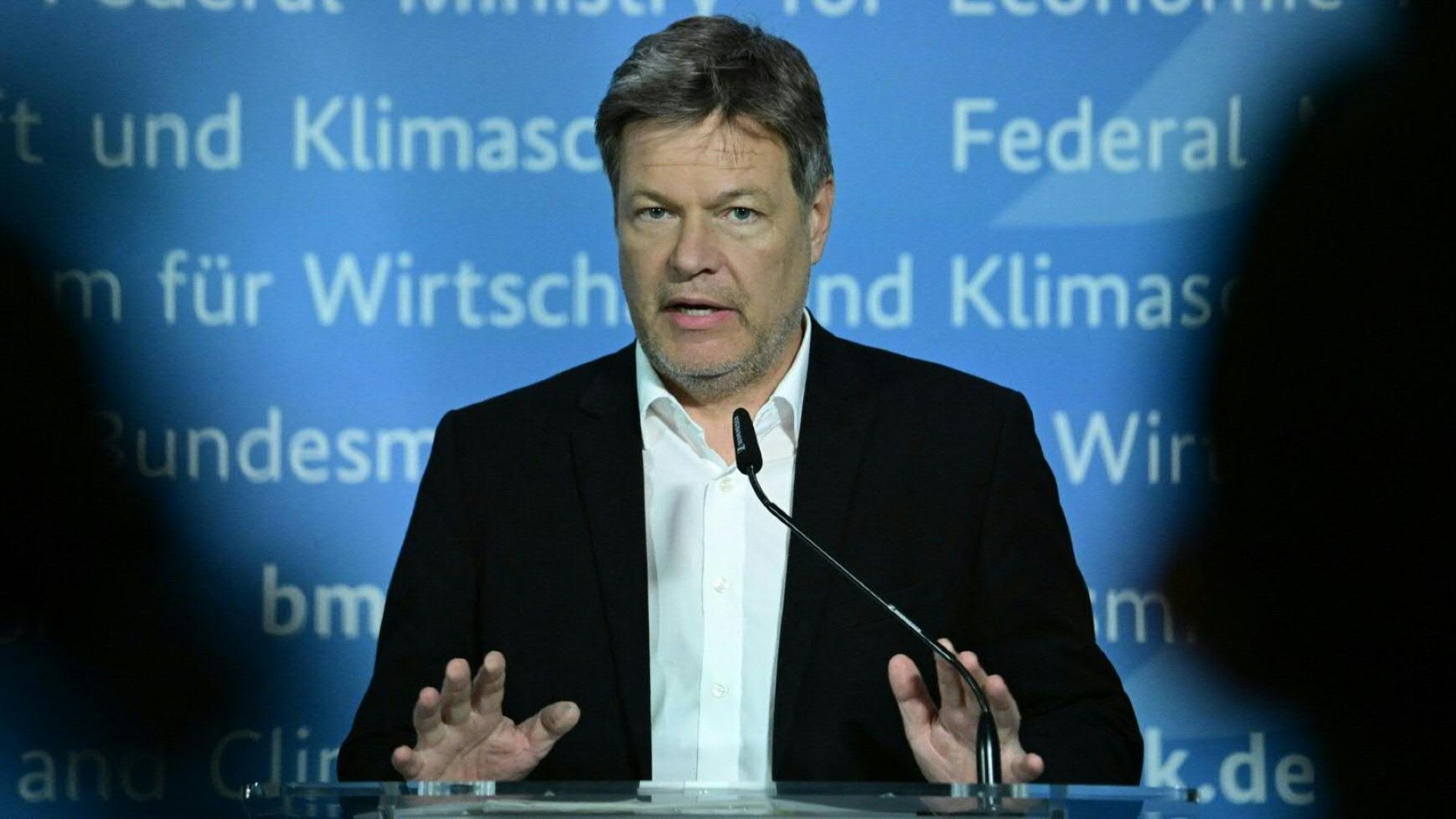 Habeck: Deutschland braucht starke Rüstungsindustrie