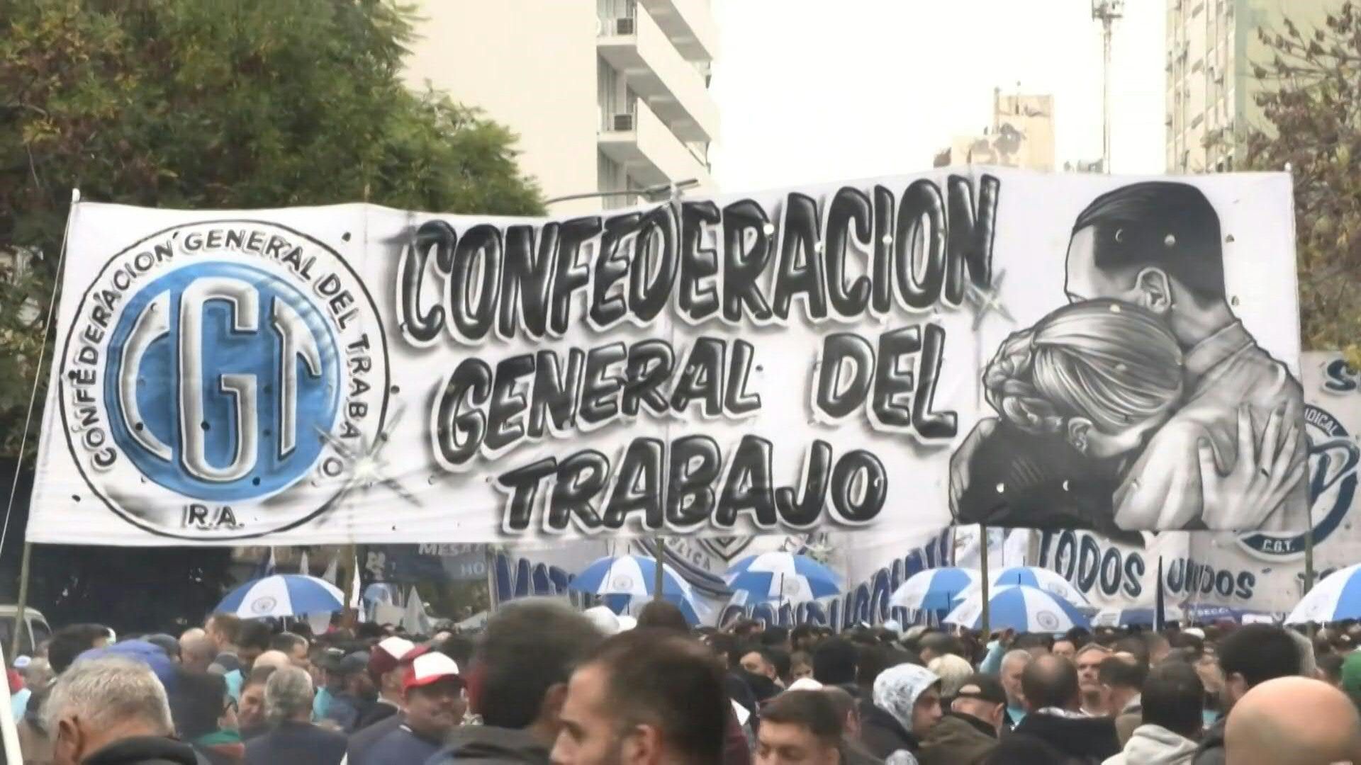 Hundreds of Union workers gather in Buenos Aires on International Workers' Day