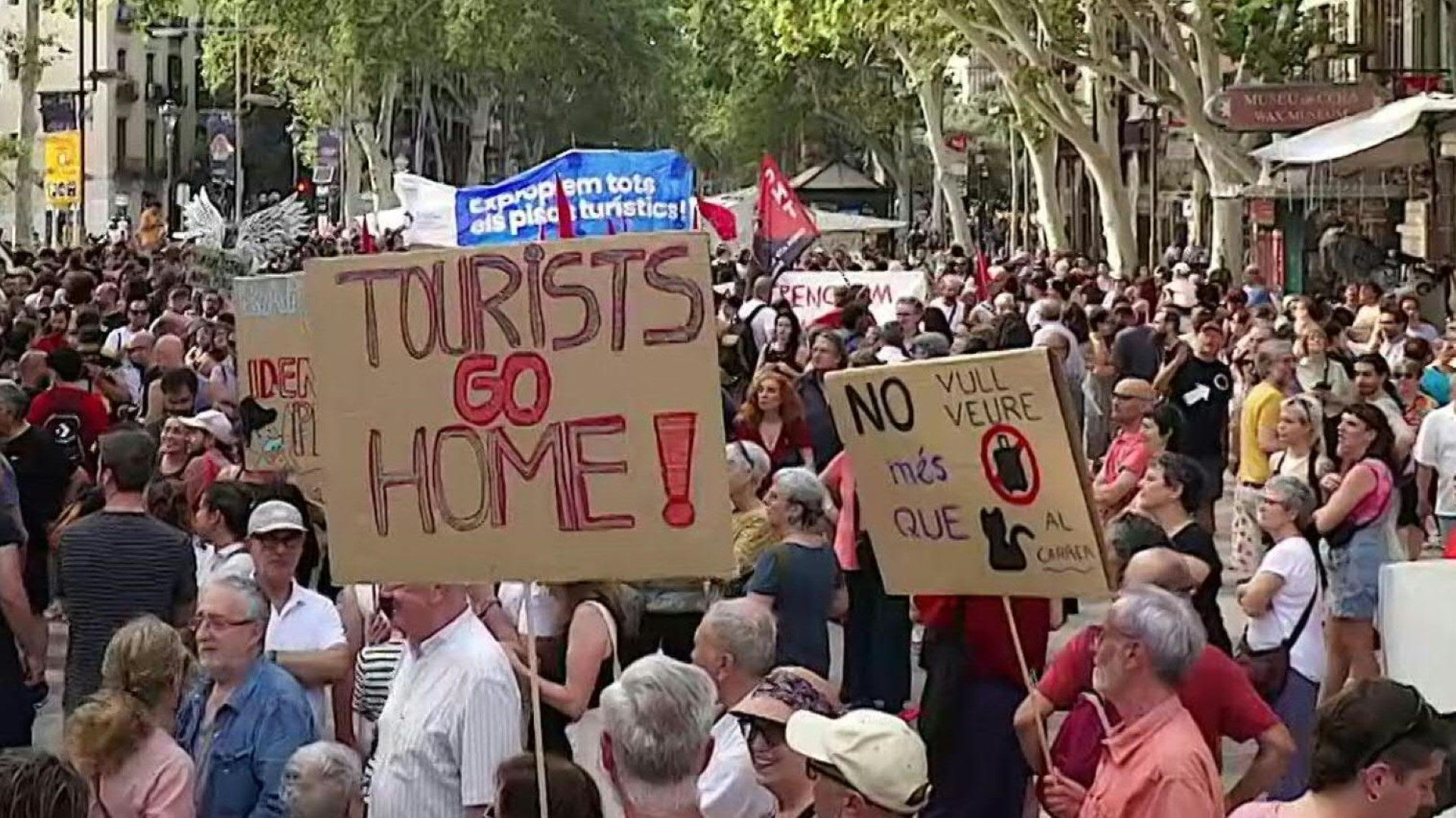 Großdemo in Barcelona gegen Massentourismus