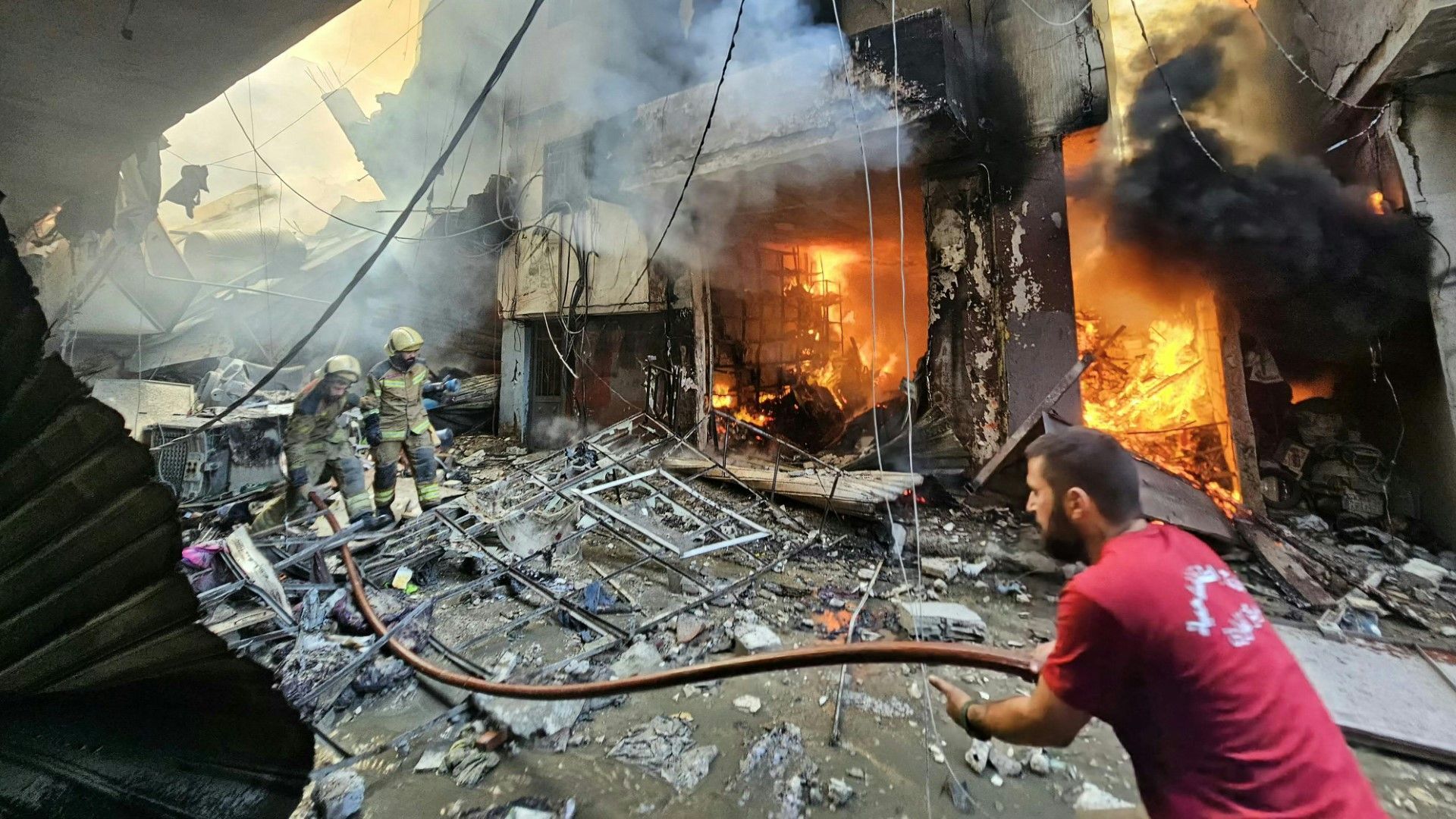 Israel greift Ziele in Beirut und Gazastreifen an - viele Tote und Verletzte