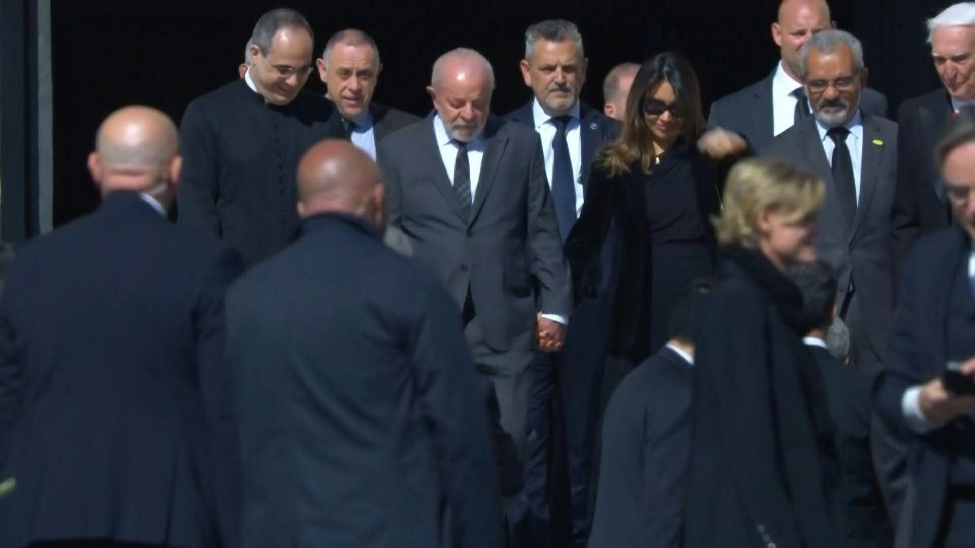 Video: Brazil's President Luiz Inacio Lula da Silva arrives for Pope Francis' funeral