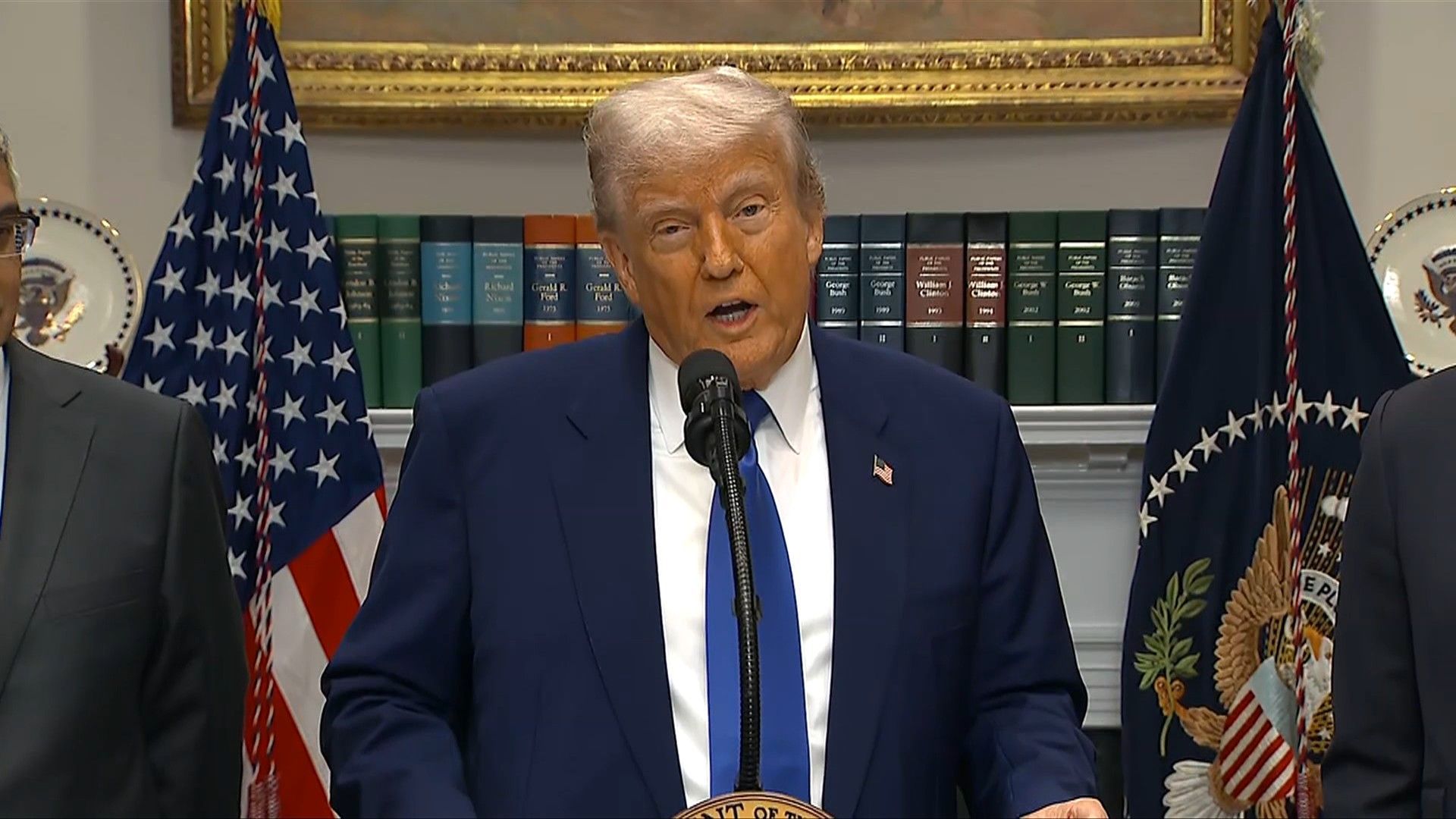 Trump says he expects to speak to Xi 'at the end of the week'