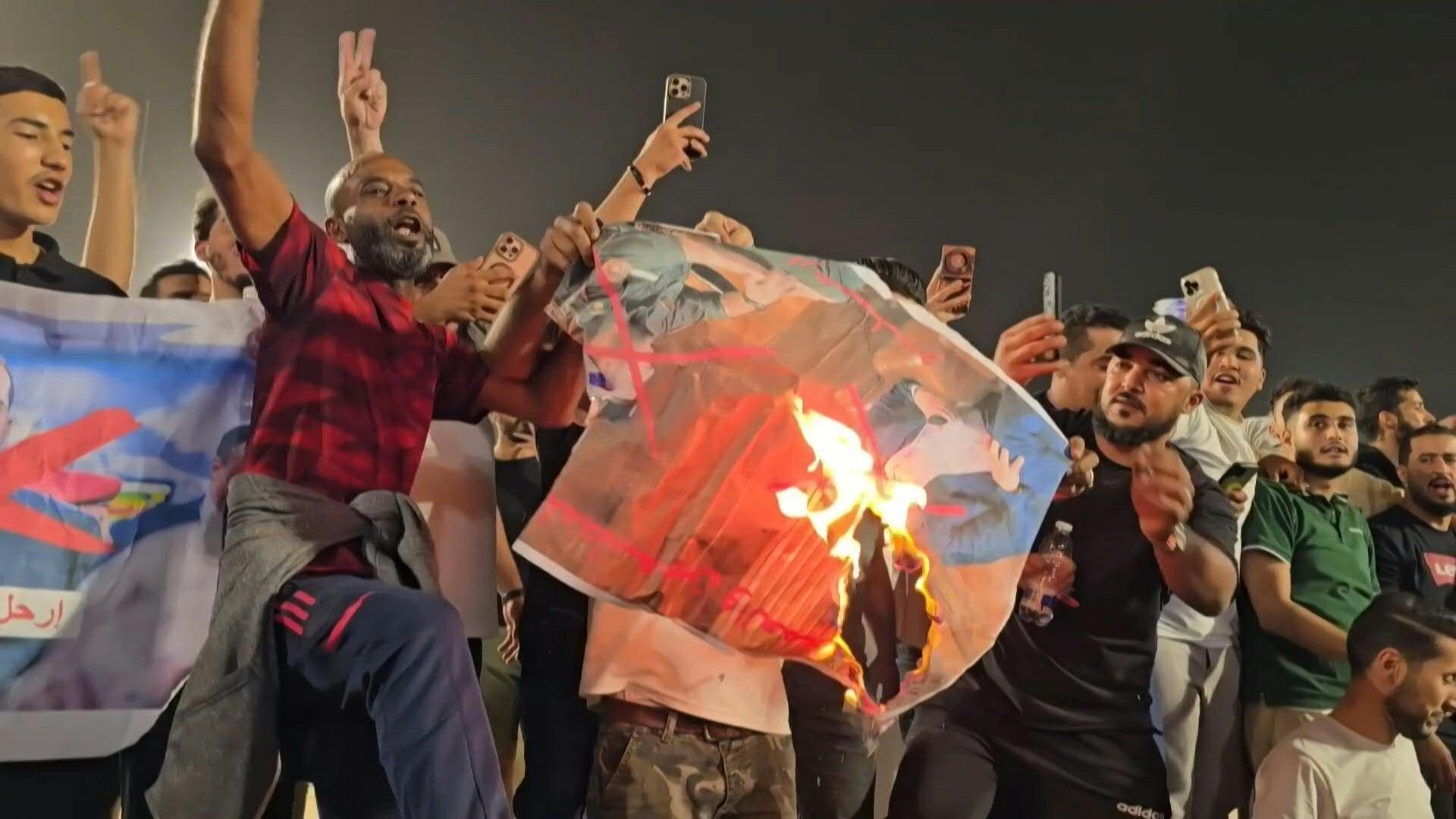 Video: Hundreds join anti-government demonstration in Libya