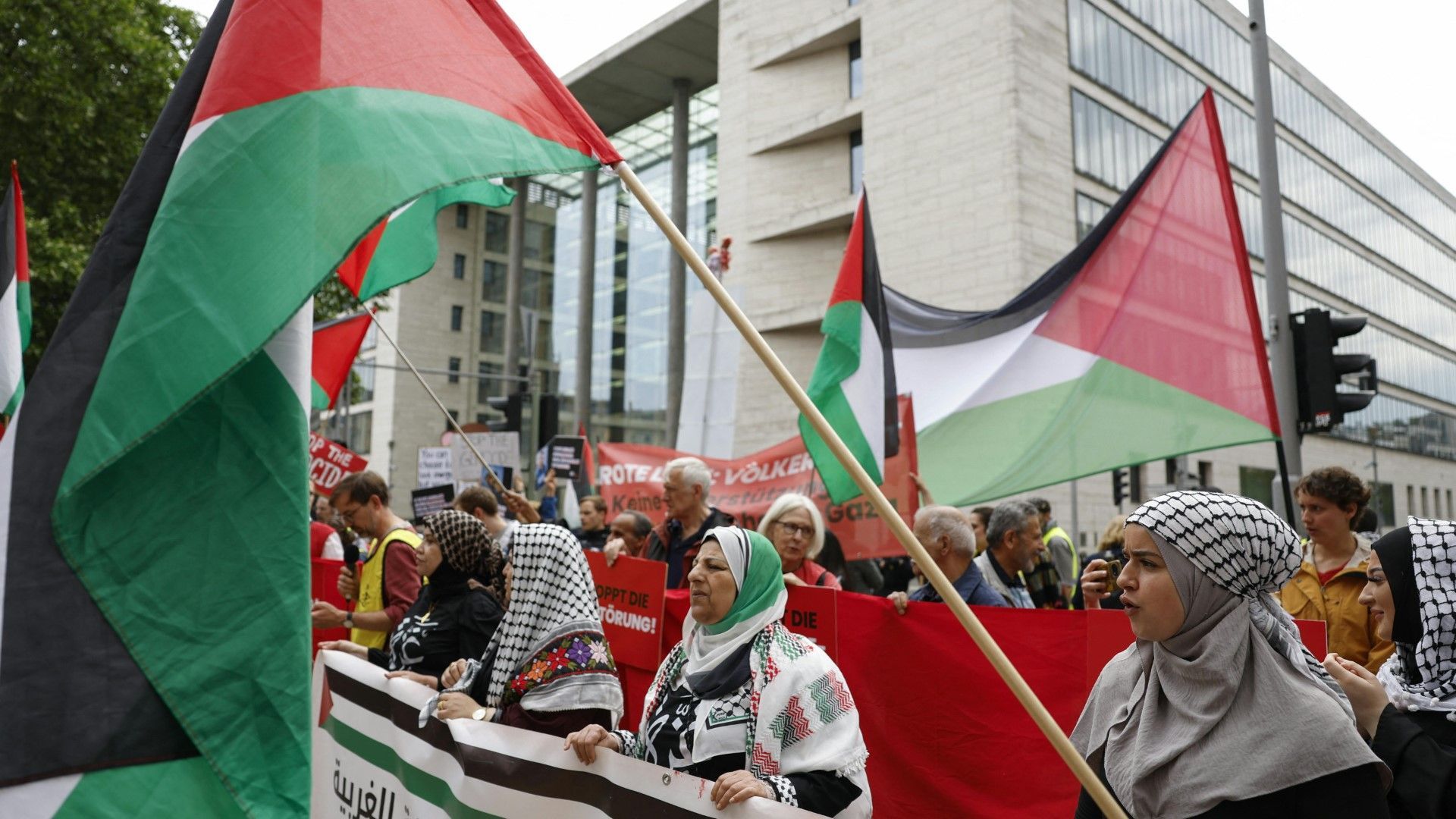 Protest gegen Israels Vorgehen im Gazastreifen vor Auswärtigem Amt