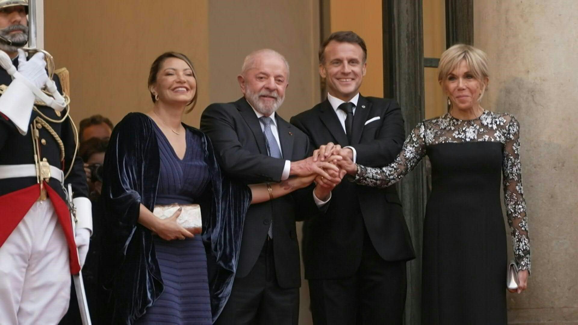 Brazilian President Lula welcomed by Emmanuel Macron at Elysee Palace