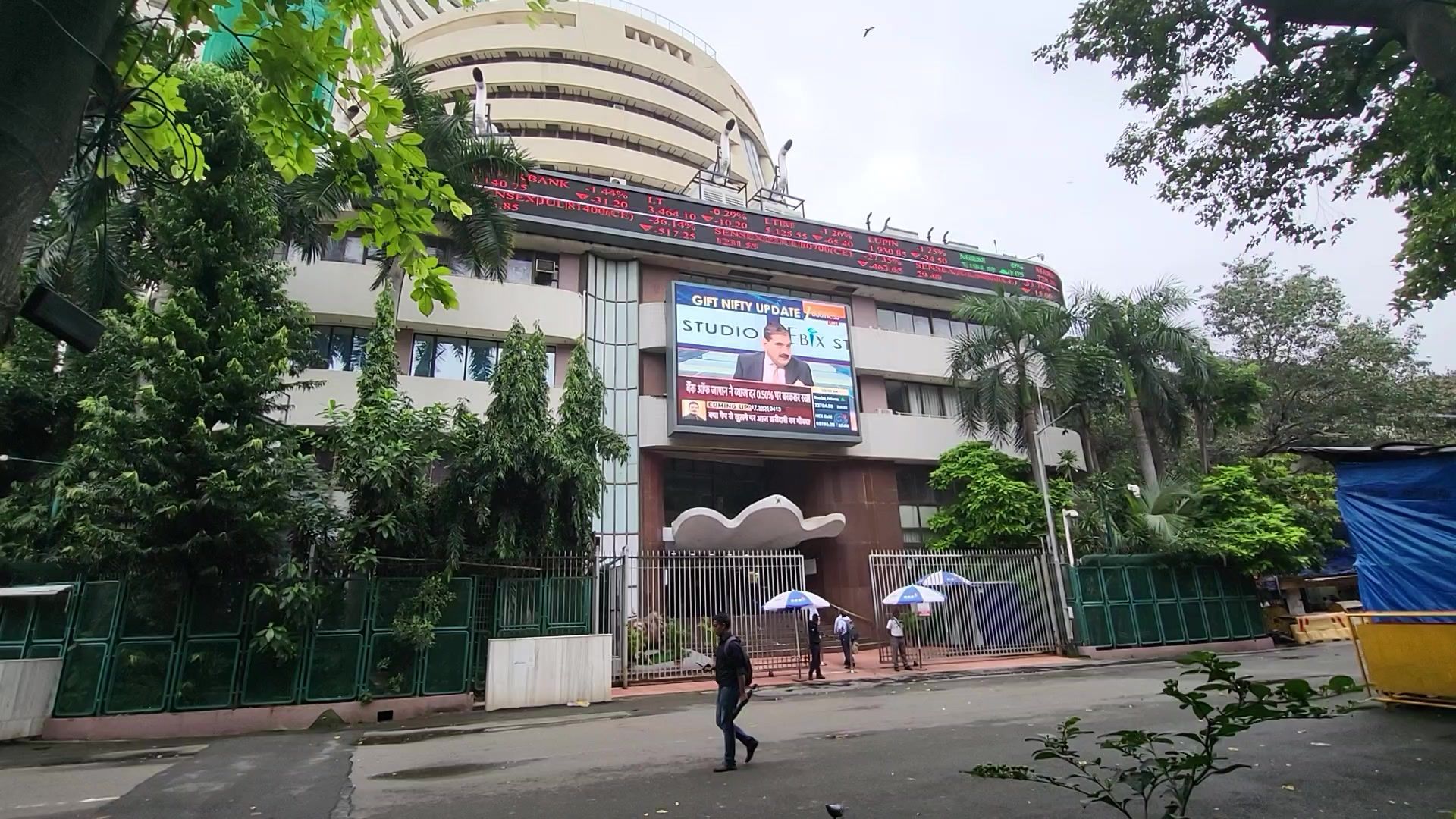 Video: Images of Bombay Stock Exchange as Trump to hit India with 25% tariffs