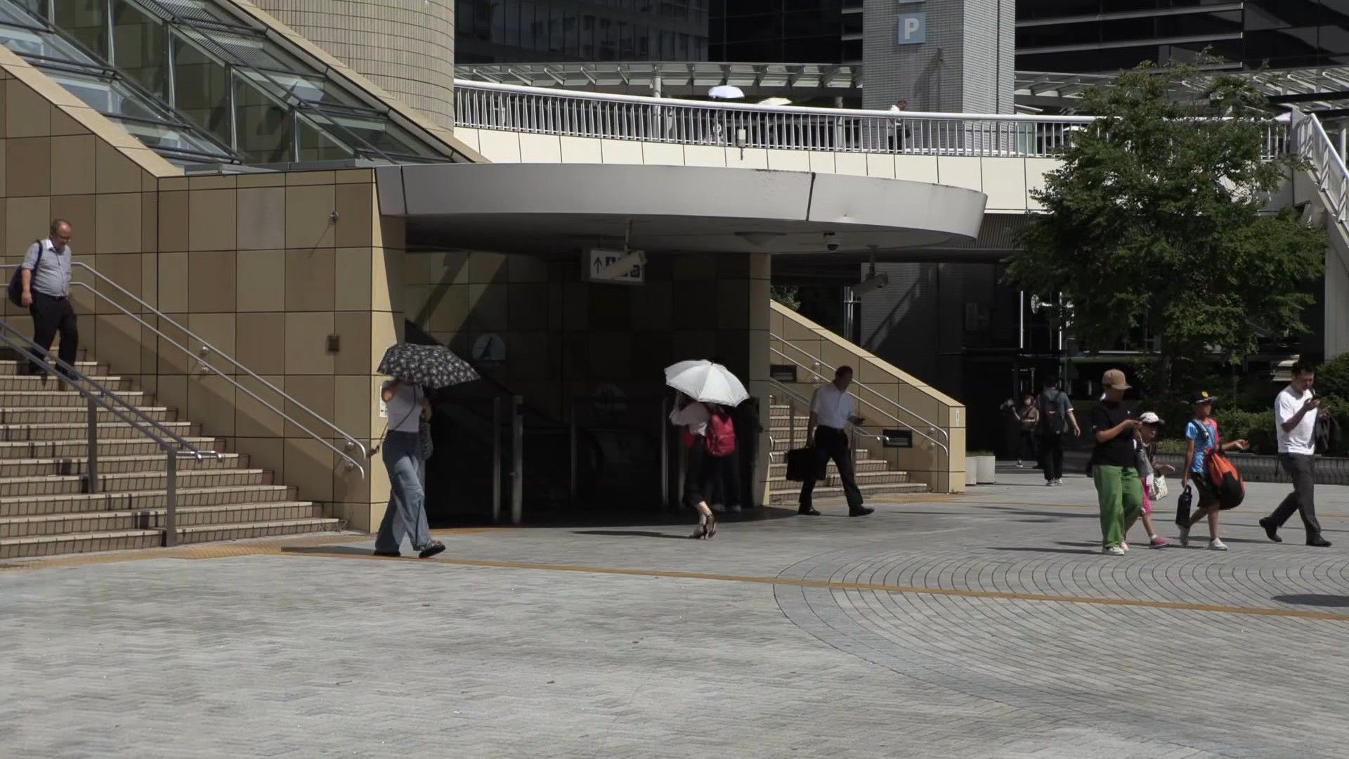Video: Toyko swelters as Japan sees record heatwave