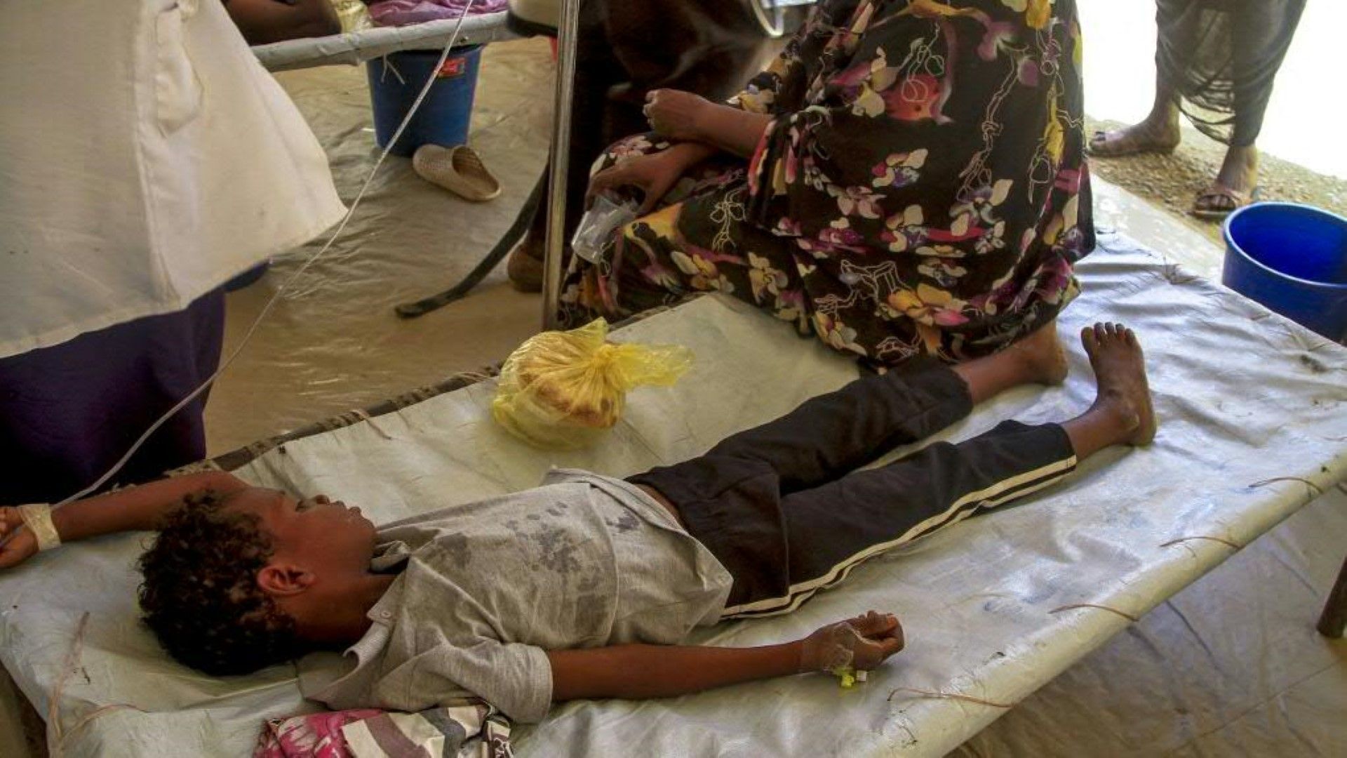 Cholera im Sudan: „Unsere einzige Medizin sind Zitronen“