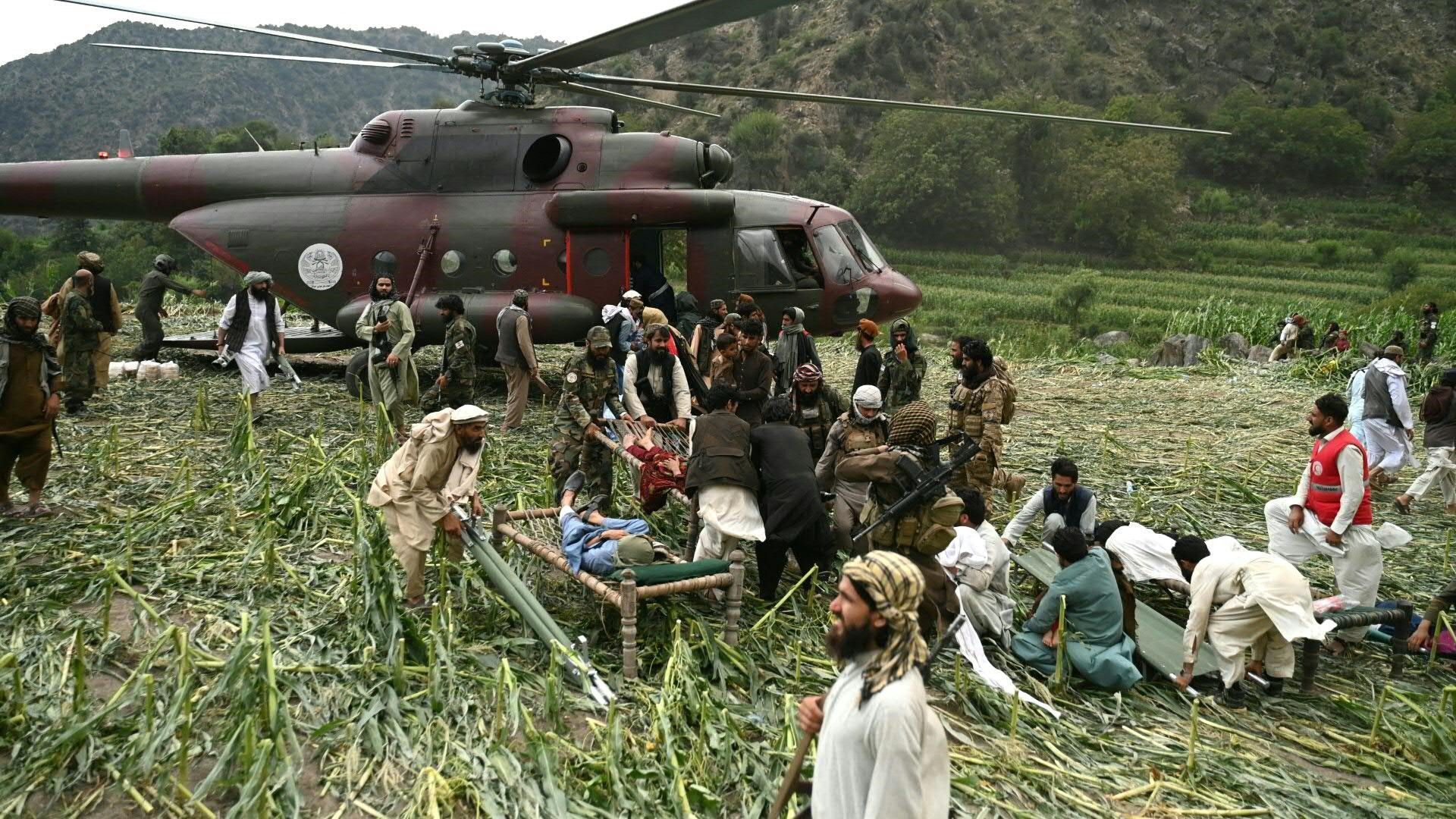 Erdbeben in Afghanistan: Suche nach Verschütteten