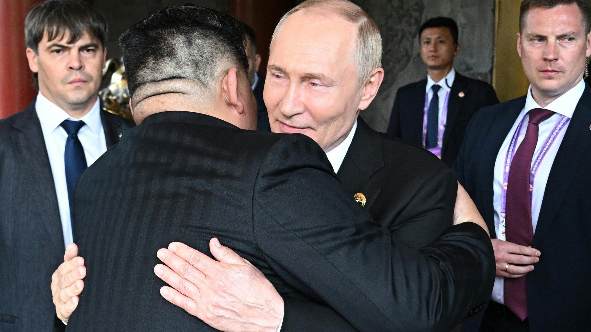 Putin und Kim Jong Un zelebrieren Männerfreundschaft