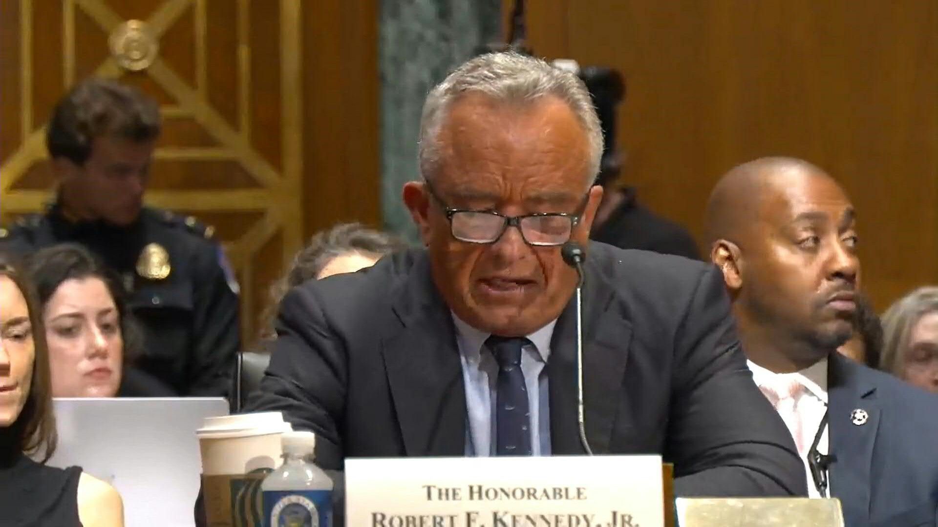 US Minister van Volksgezondheid zegt dat het ontslaan van de topwetenschapper 'absoluut noodzakelijk' was