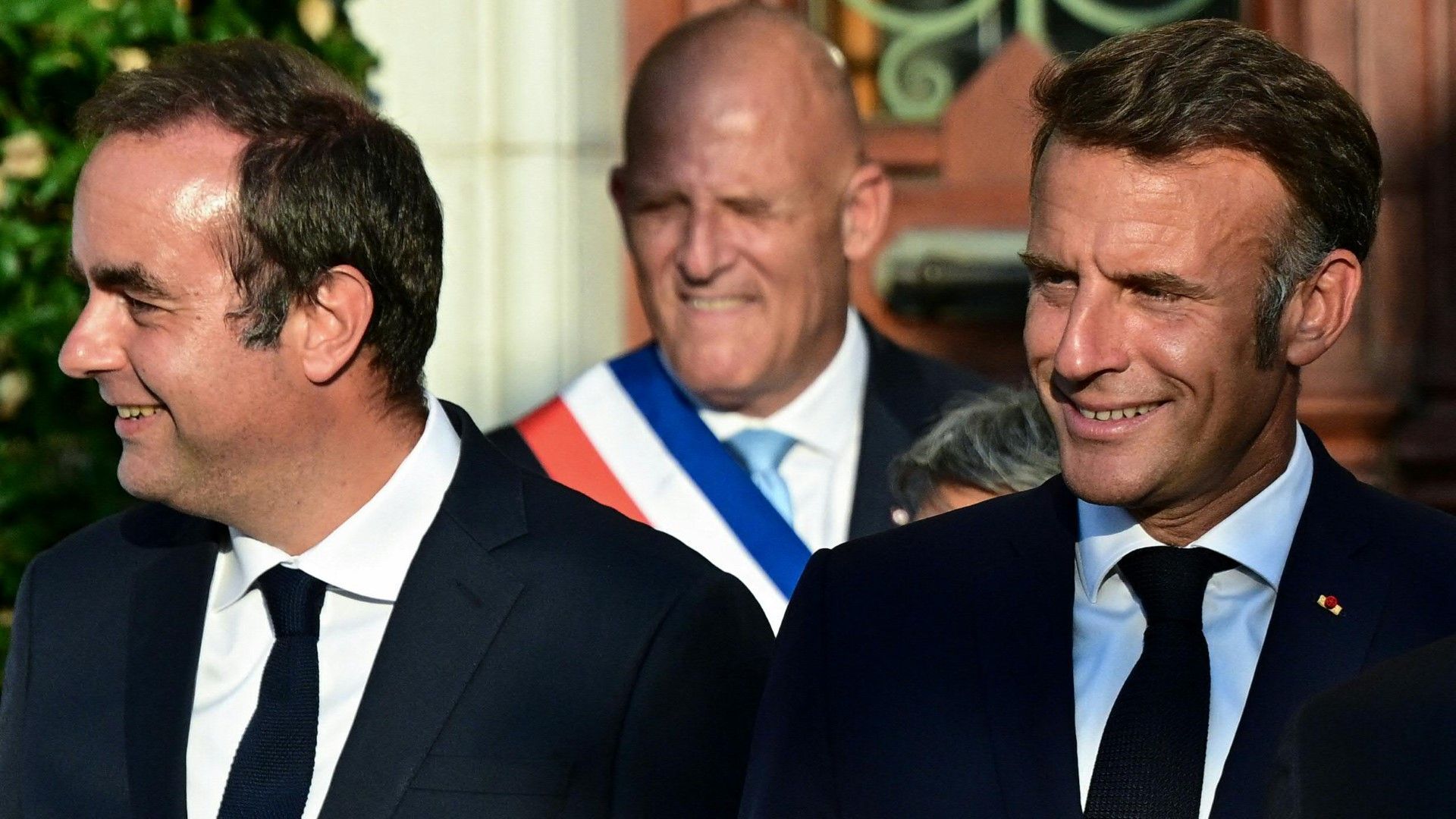 Frankreich: Neue Regierung mit bekannten Gesichtern
