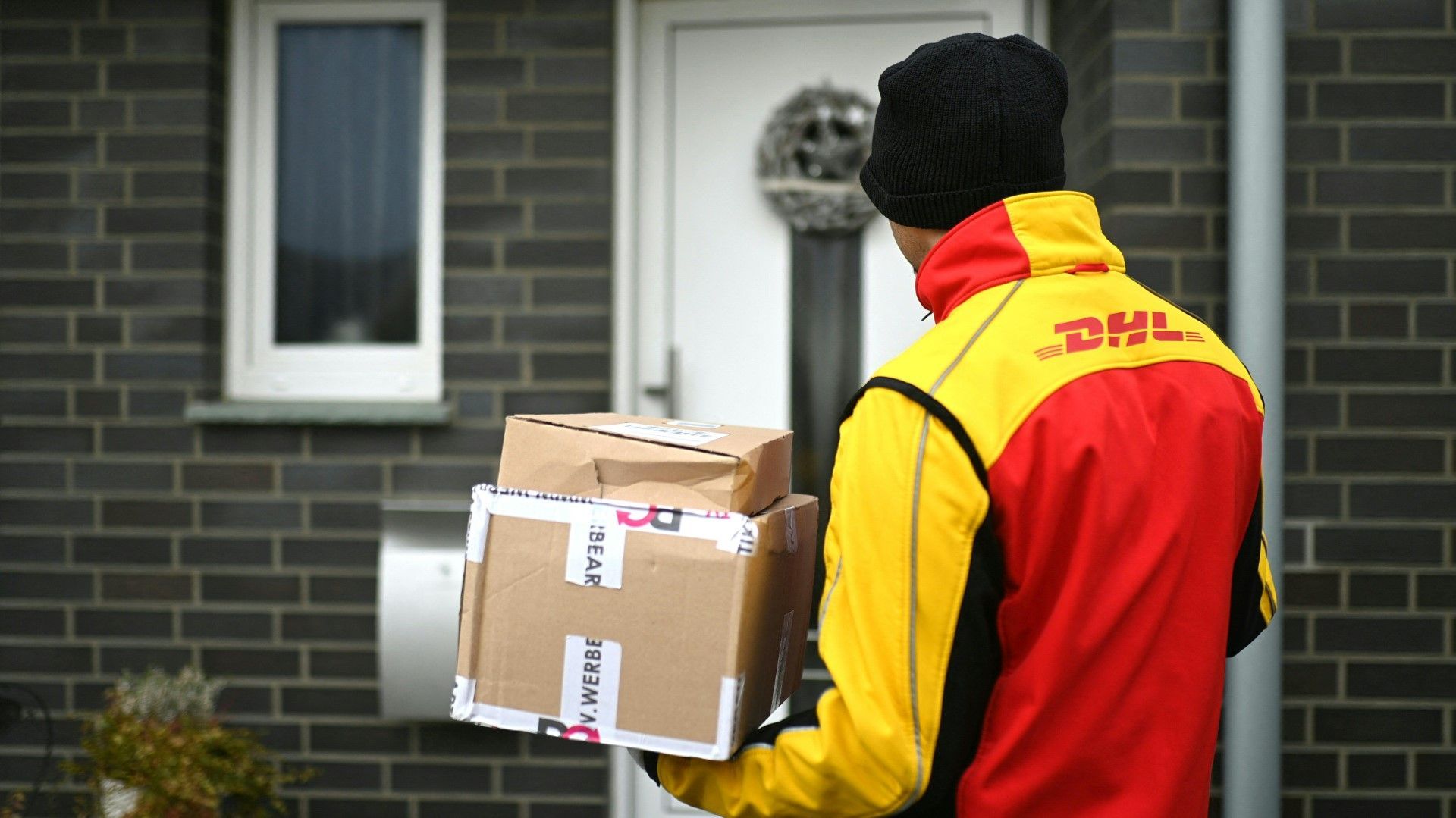 Vor Weihnachten: DHL stellt 10.000 Aushilfskräfte ein