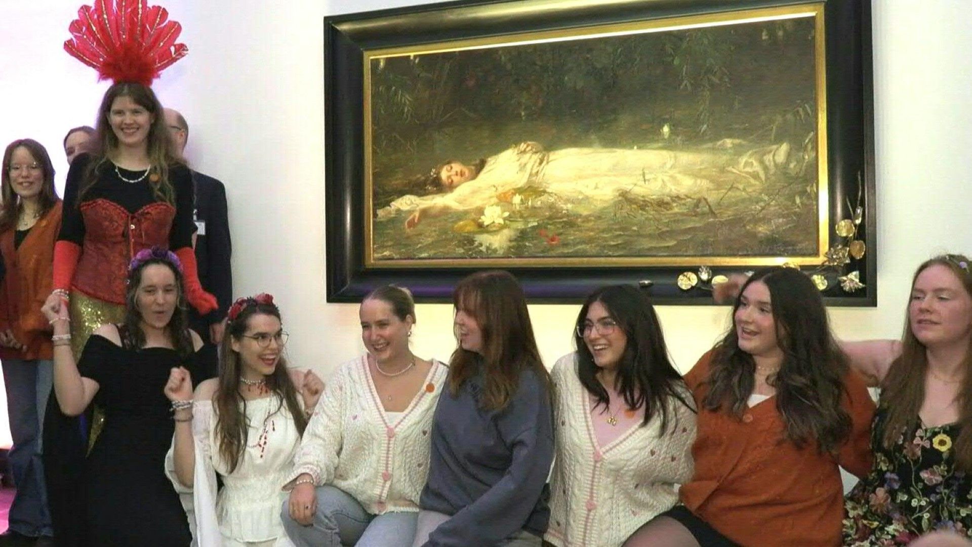 Taylor-Swift-Fans pilgern in Wiesbadener Museum