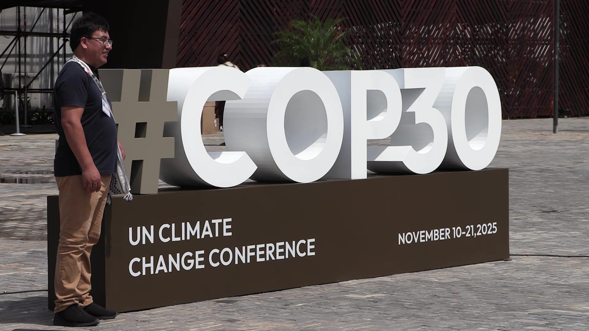 Leaders, guests, press, workers arrive at COP30 summit building for start of conference