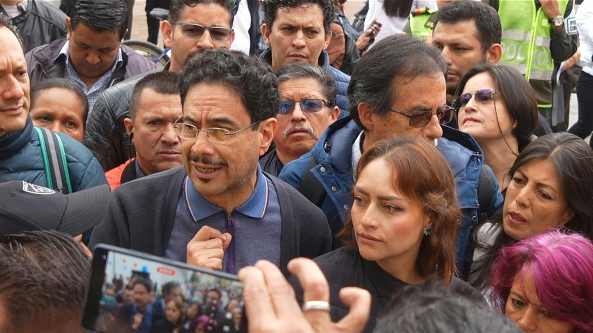 Video: Candidate Ivan Cepeda meets supporters in Bogota ahead of Colombia's 2026 election