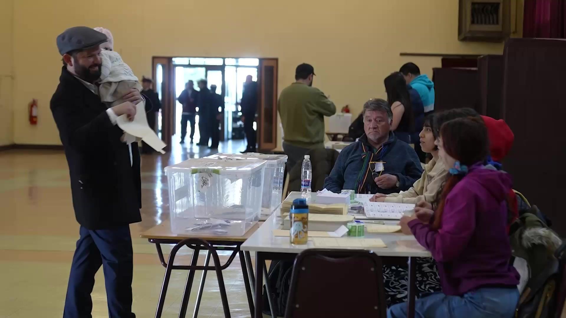 Video: Chile's Boric votes in presidential election