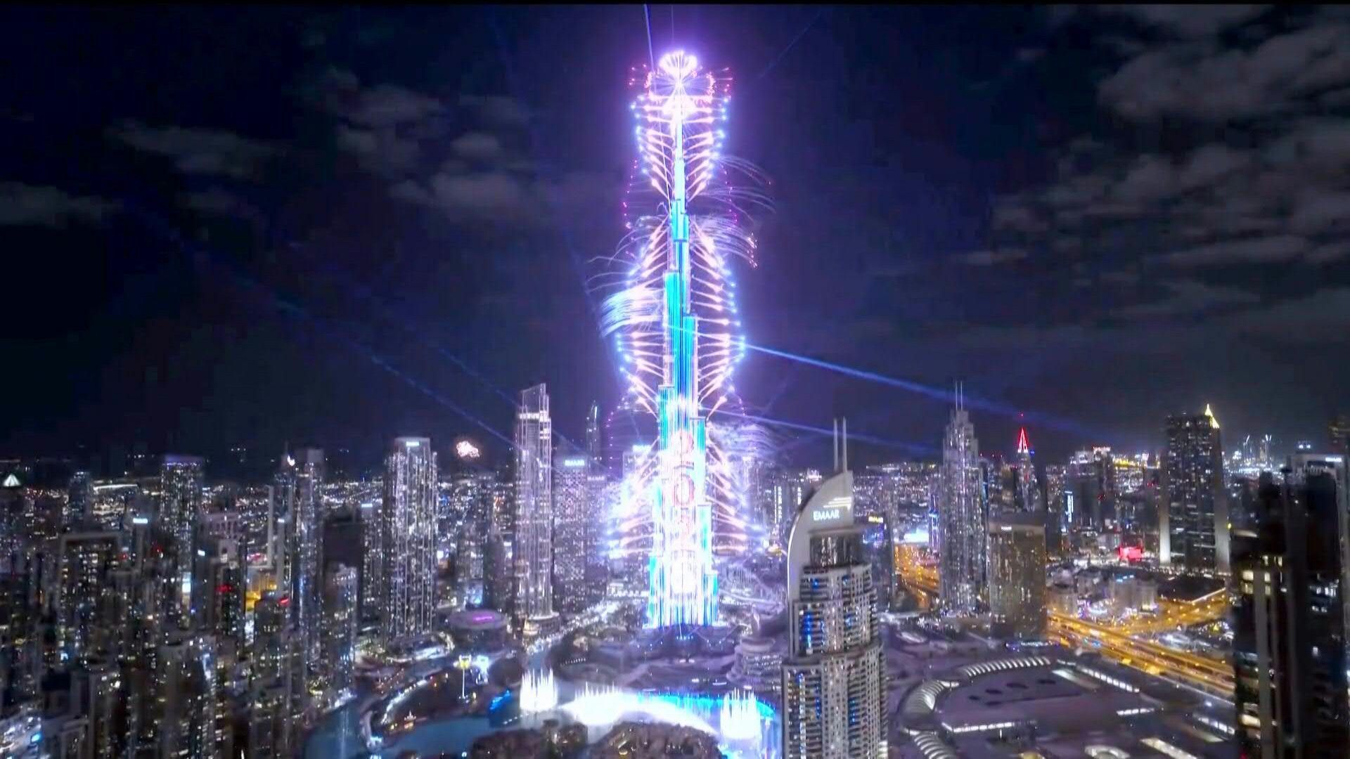 Video: Fireworks illuminate sky above world's tallest building in Dubai to ring in 2026