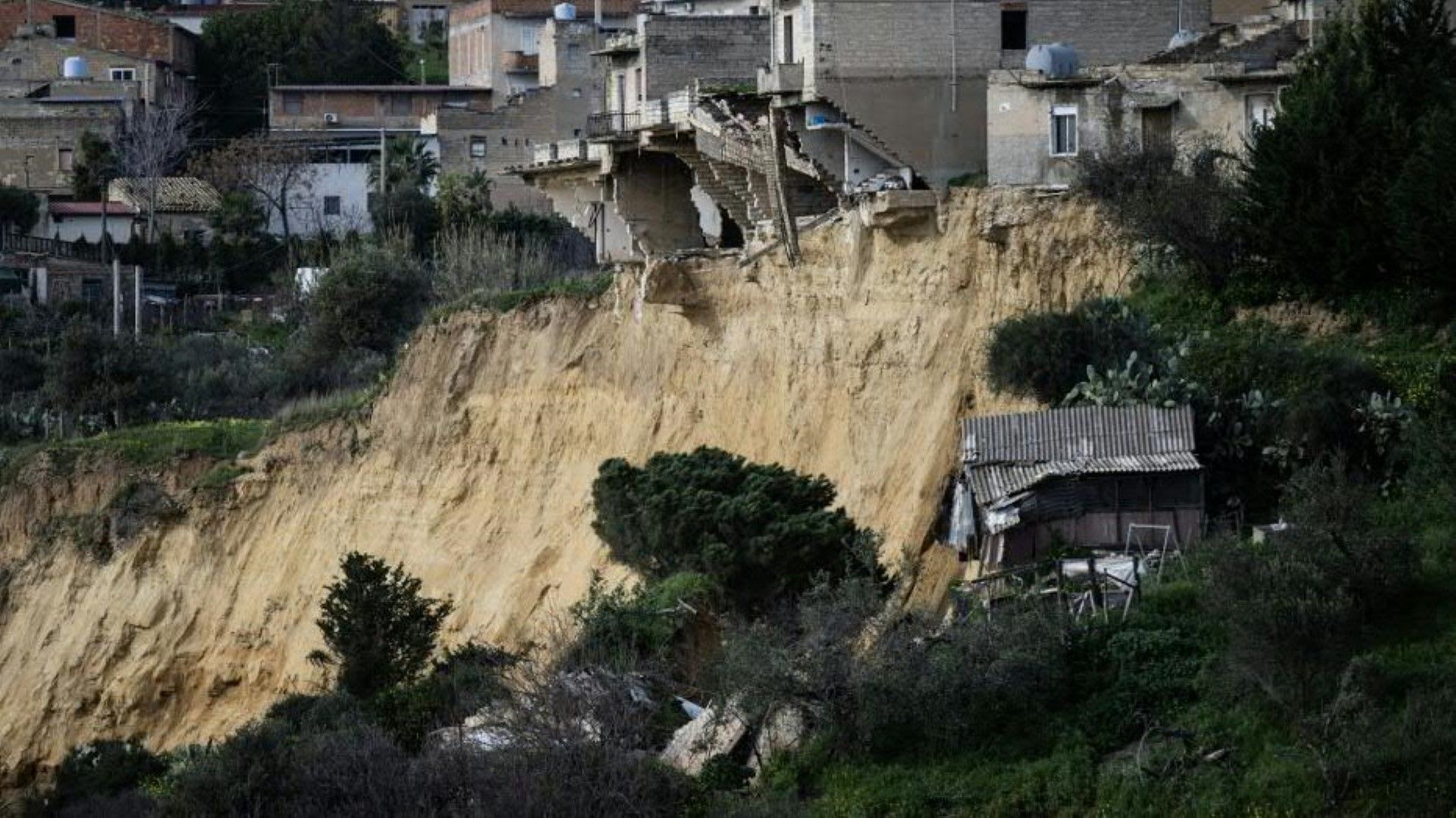 Video: Erdrutsch auf Sizilien: Dorfbewohner wollen bleiben