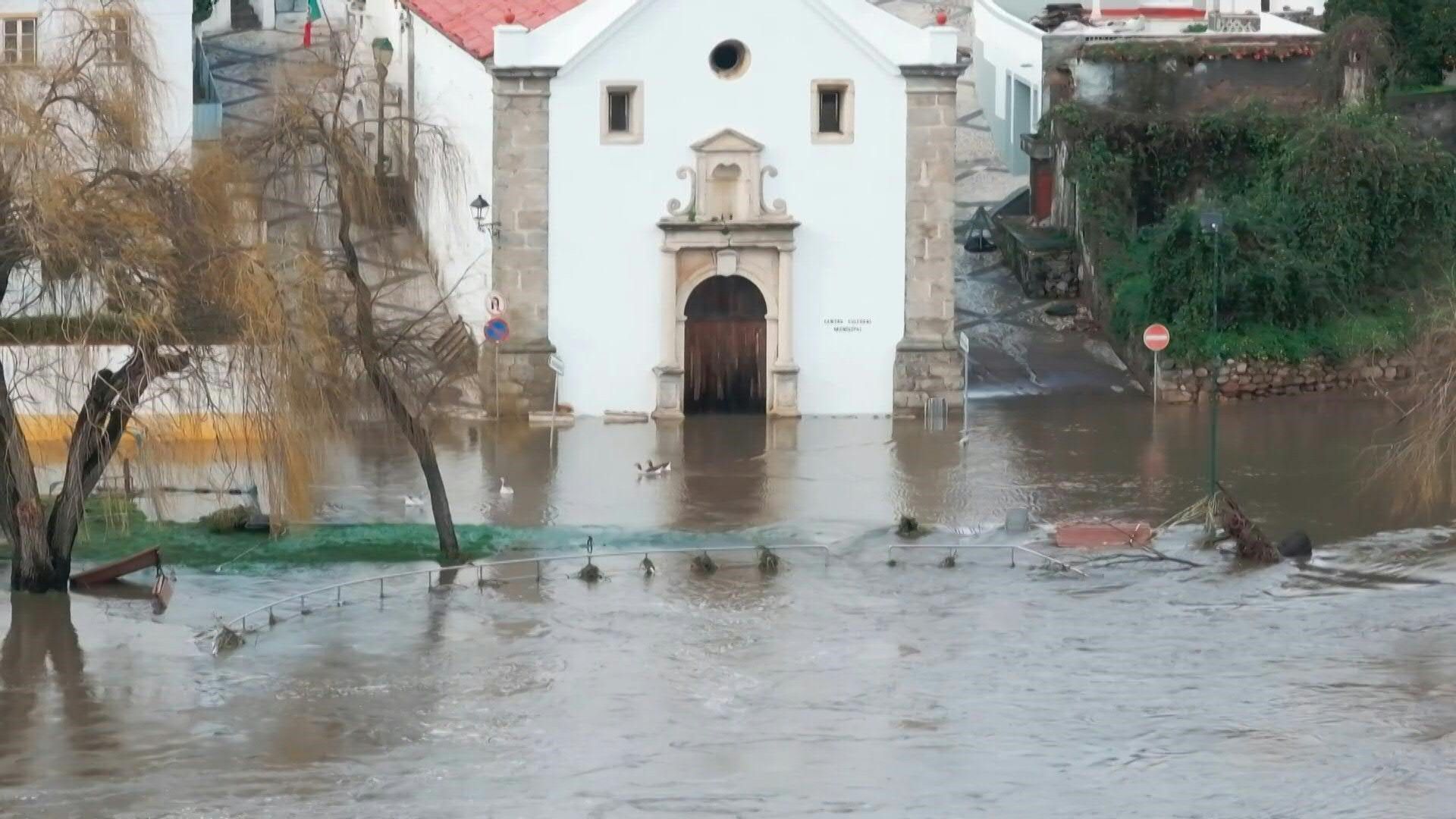 Video: Aerial: Flooding in Portugal's Santarem district
