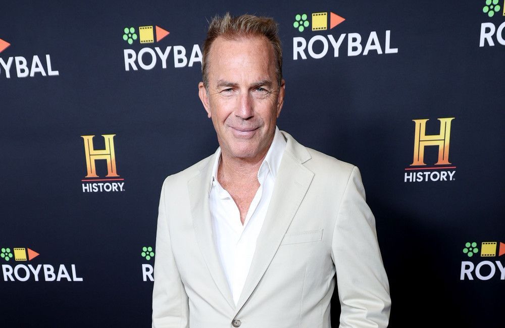 Kevin Costner erzählt von seinen größten Herausforderungen als Vater von sieben Kindern.