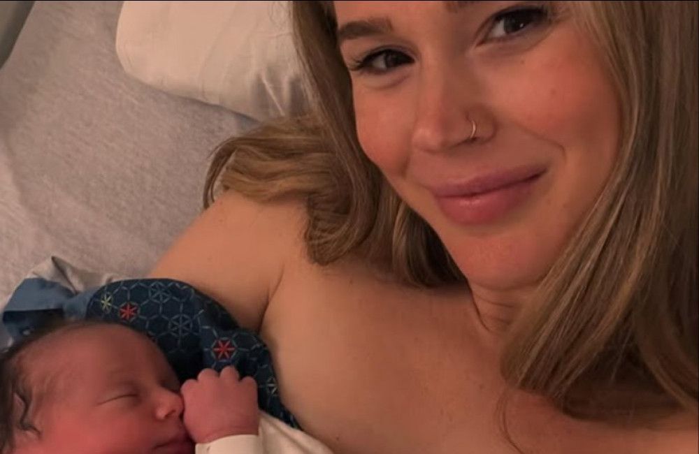 Joss Stone hat nur wenige Monate nach der Adoption ihres Sohnes ihre Tochter zur Welt gebracht.