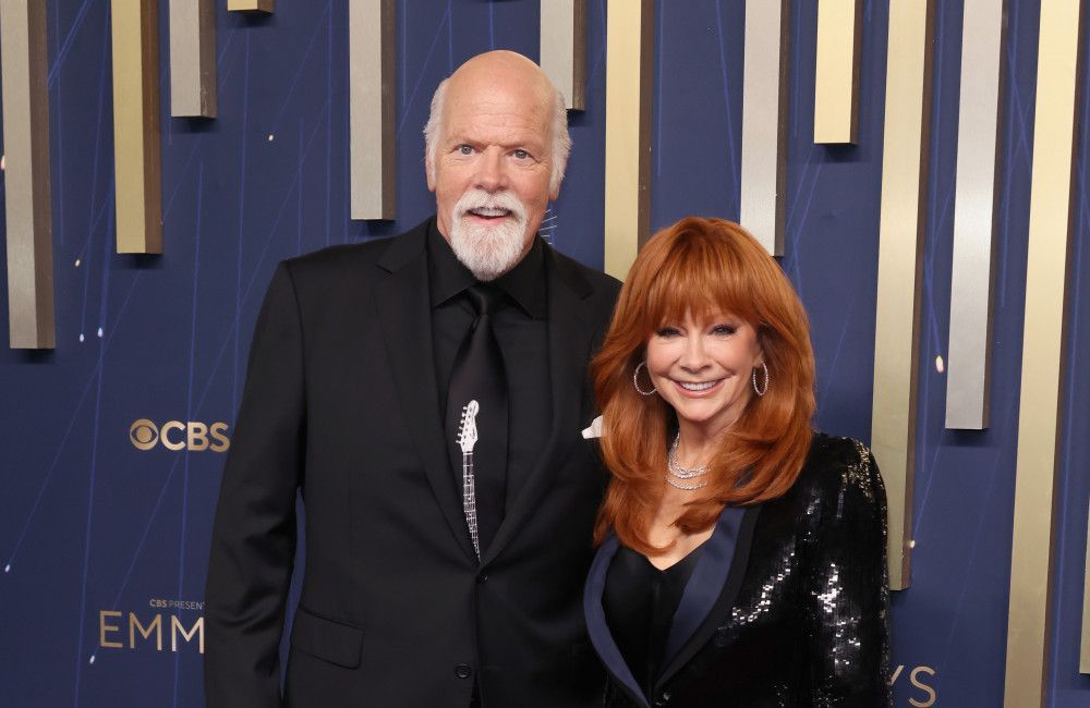 Reba McEntire is engaged to Rex Linn