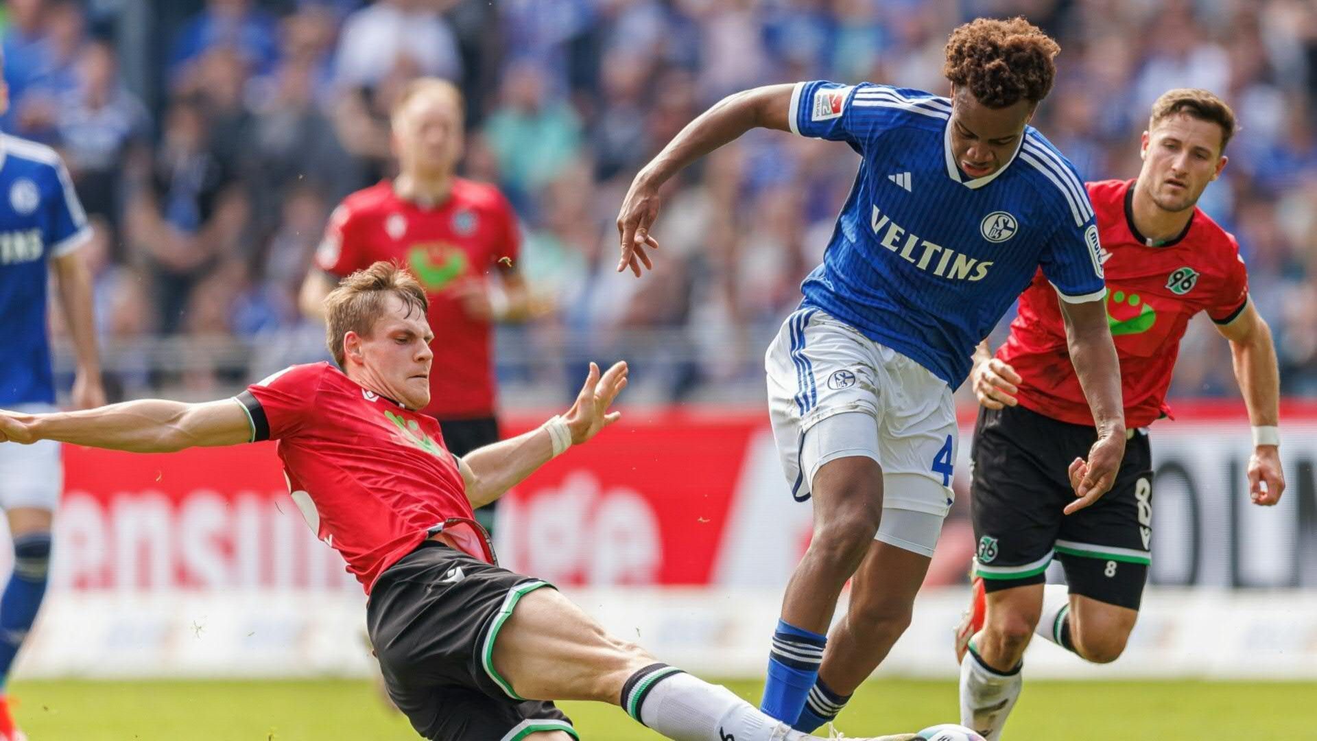 Remis in Hannover: Schalke verspielt Sieg