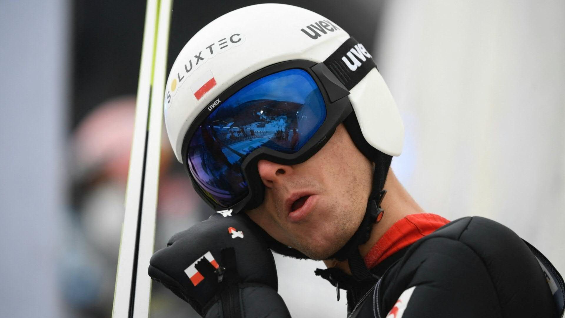 Skispringer Stekala mit bewegendem Coming-out
