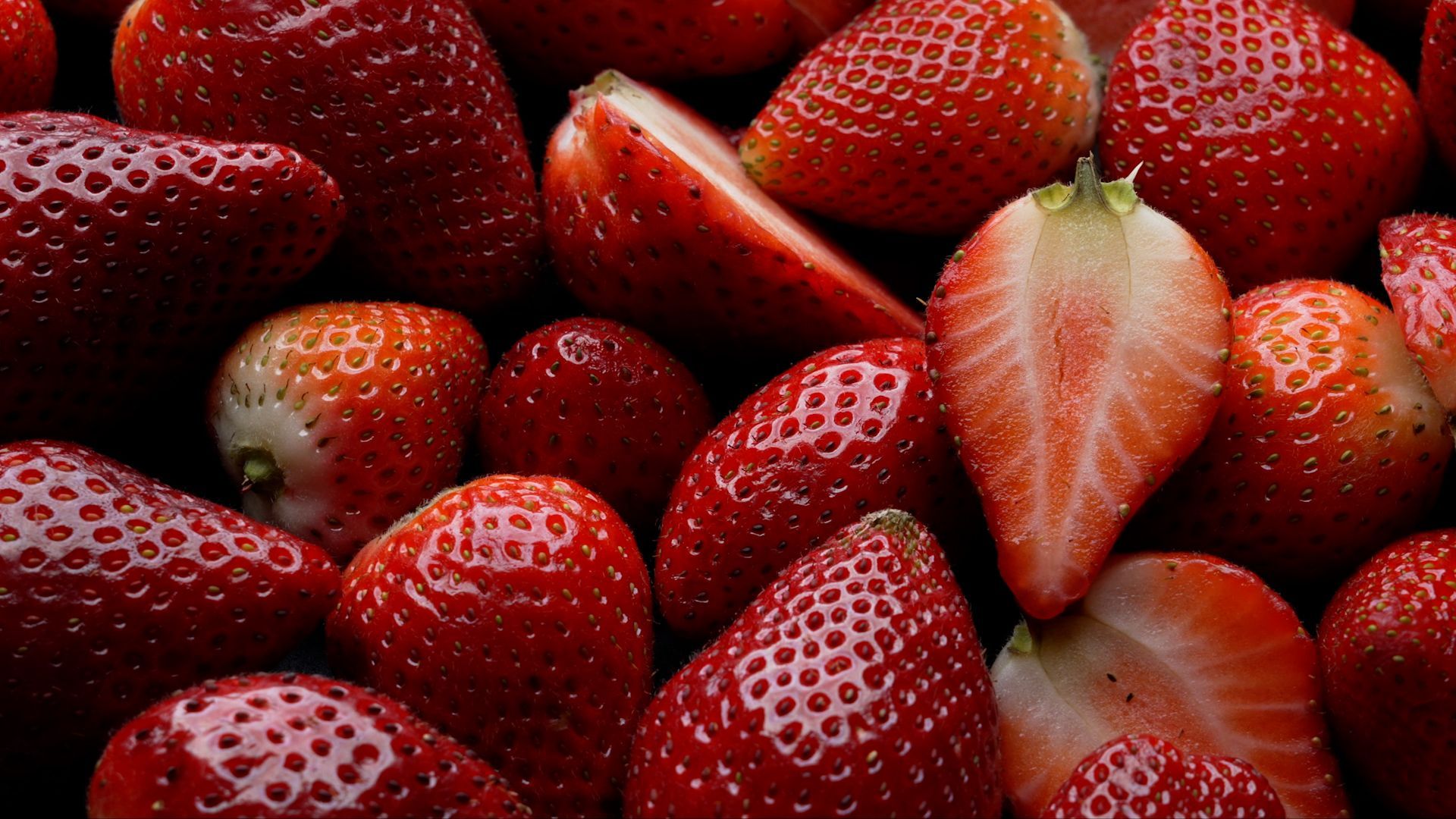 How to properly store and enjoy strawberries