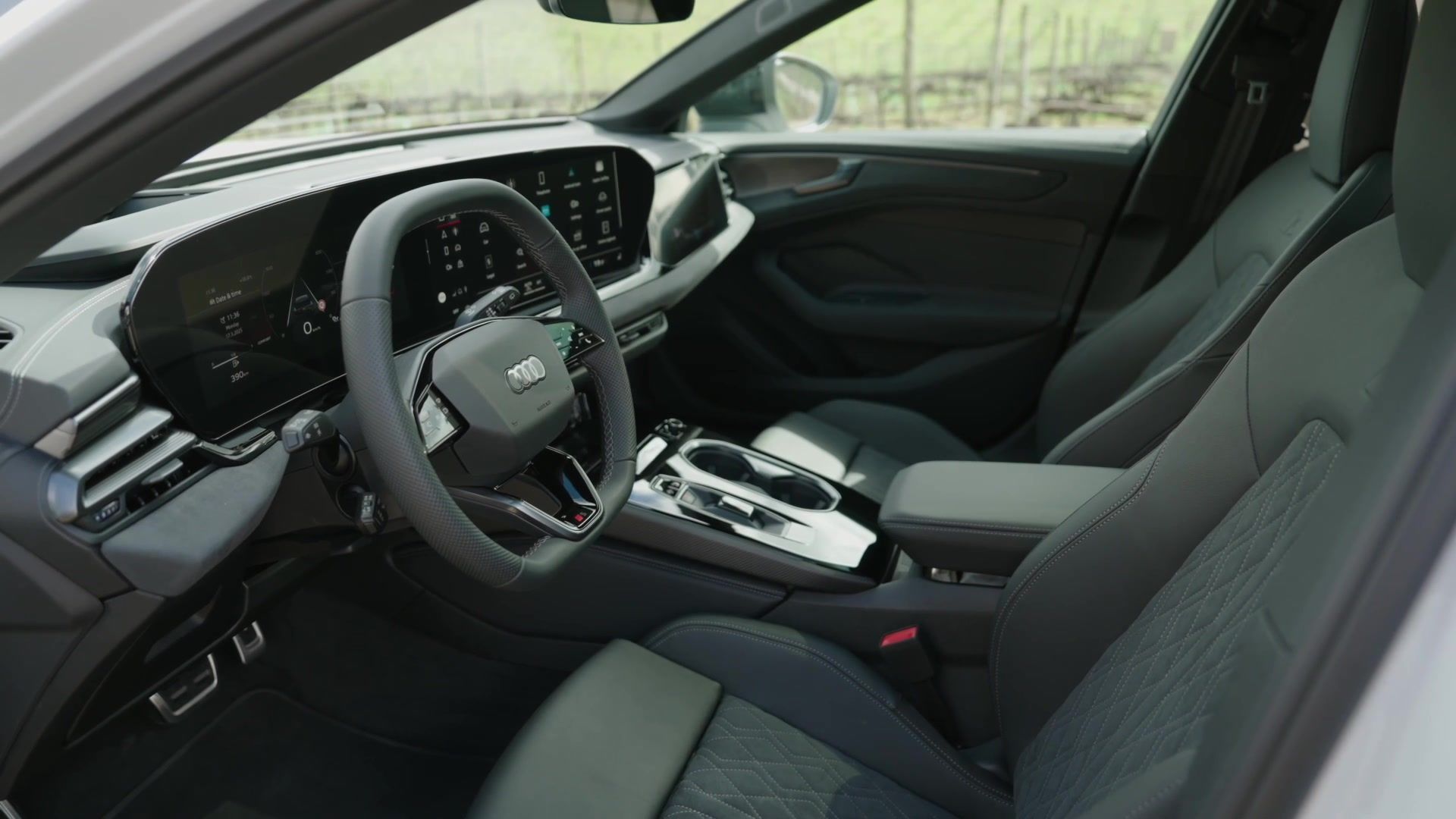 The new Audi A6 Avant Interior Design in Glacier white