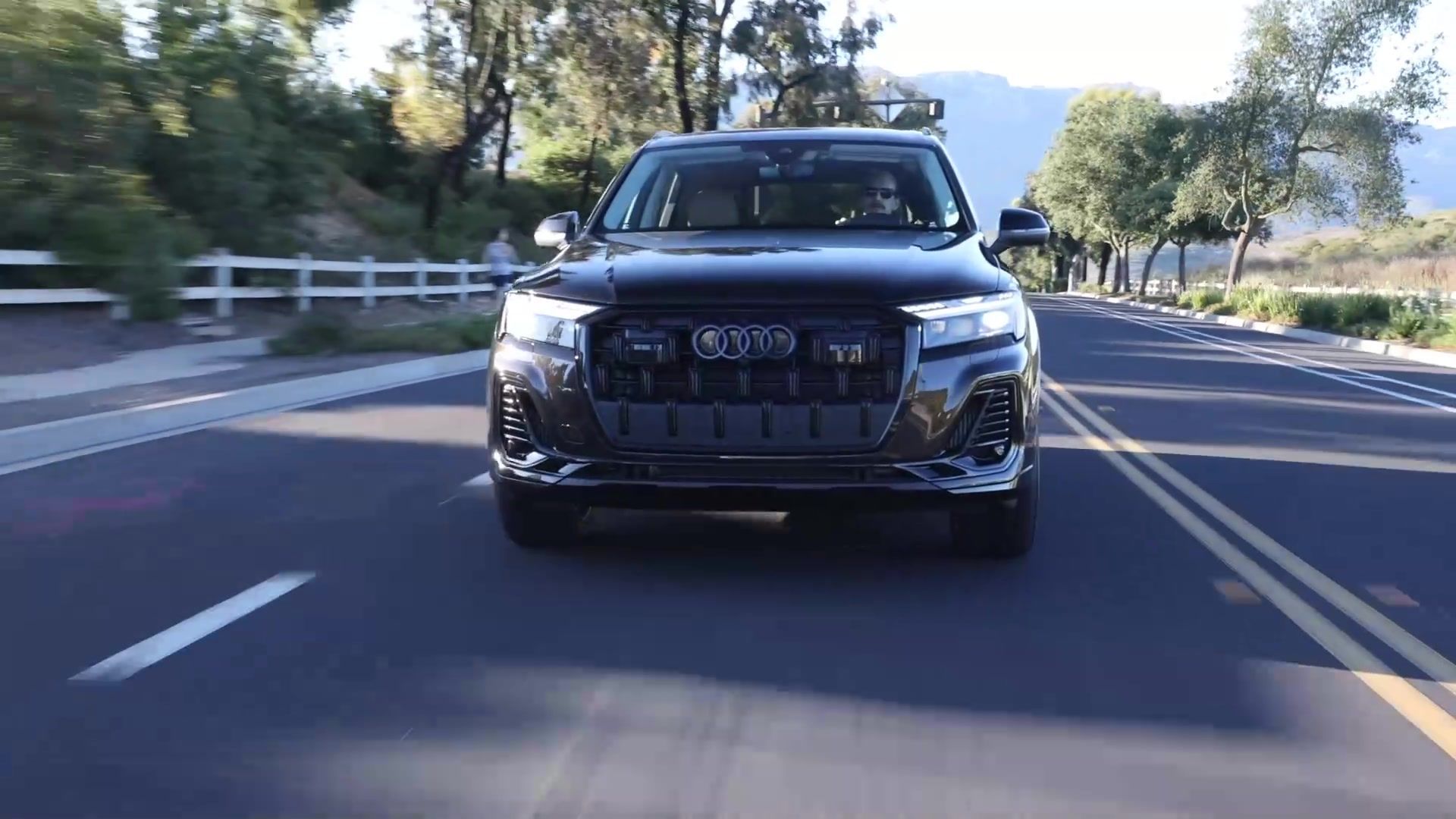 The revised Audi Q7 - Customization in its most beautiful form - Headlights and taillights
