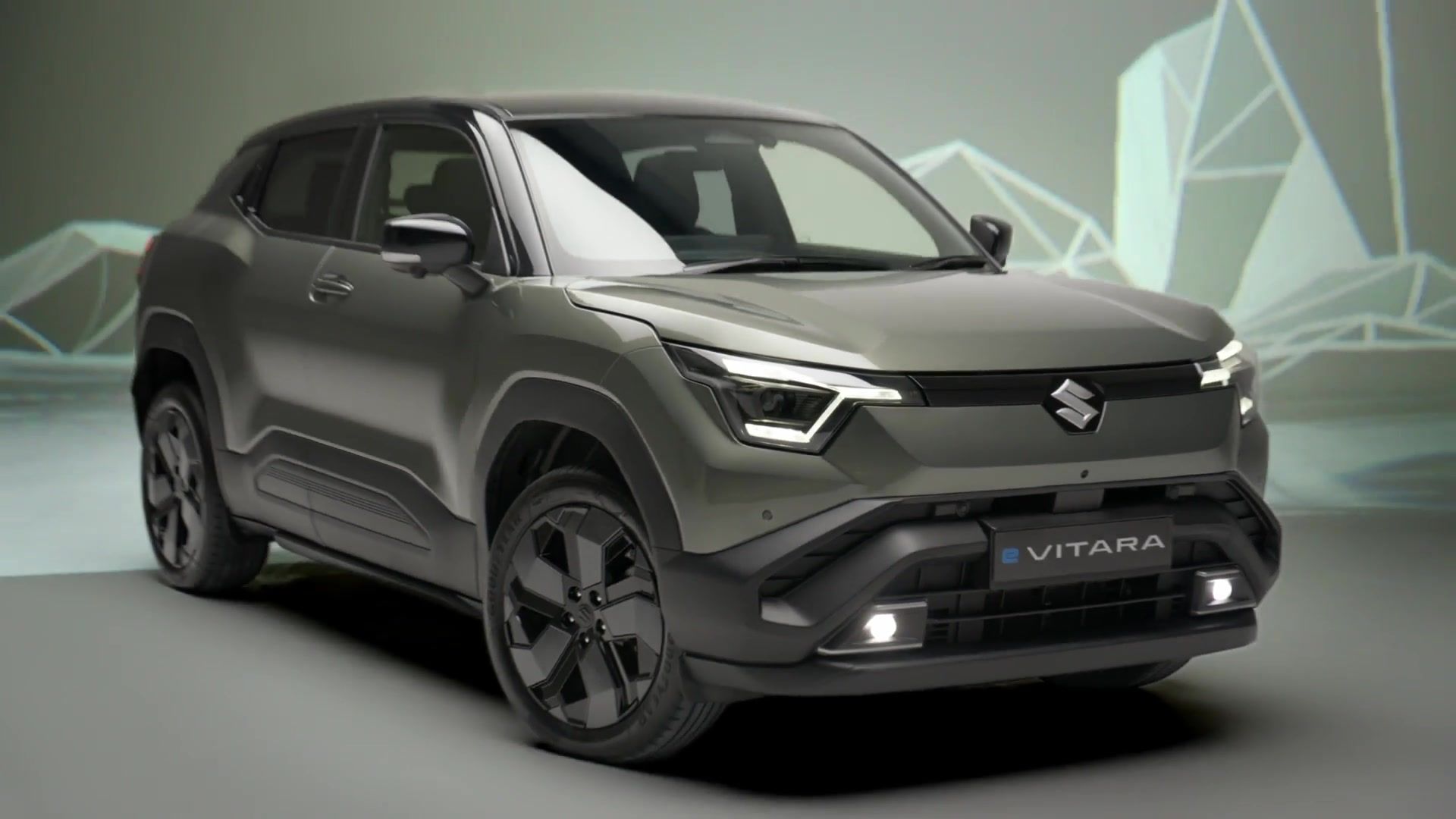 New Suzuki e Vitara Trailer