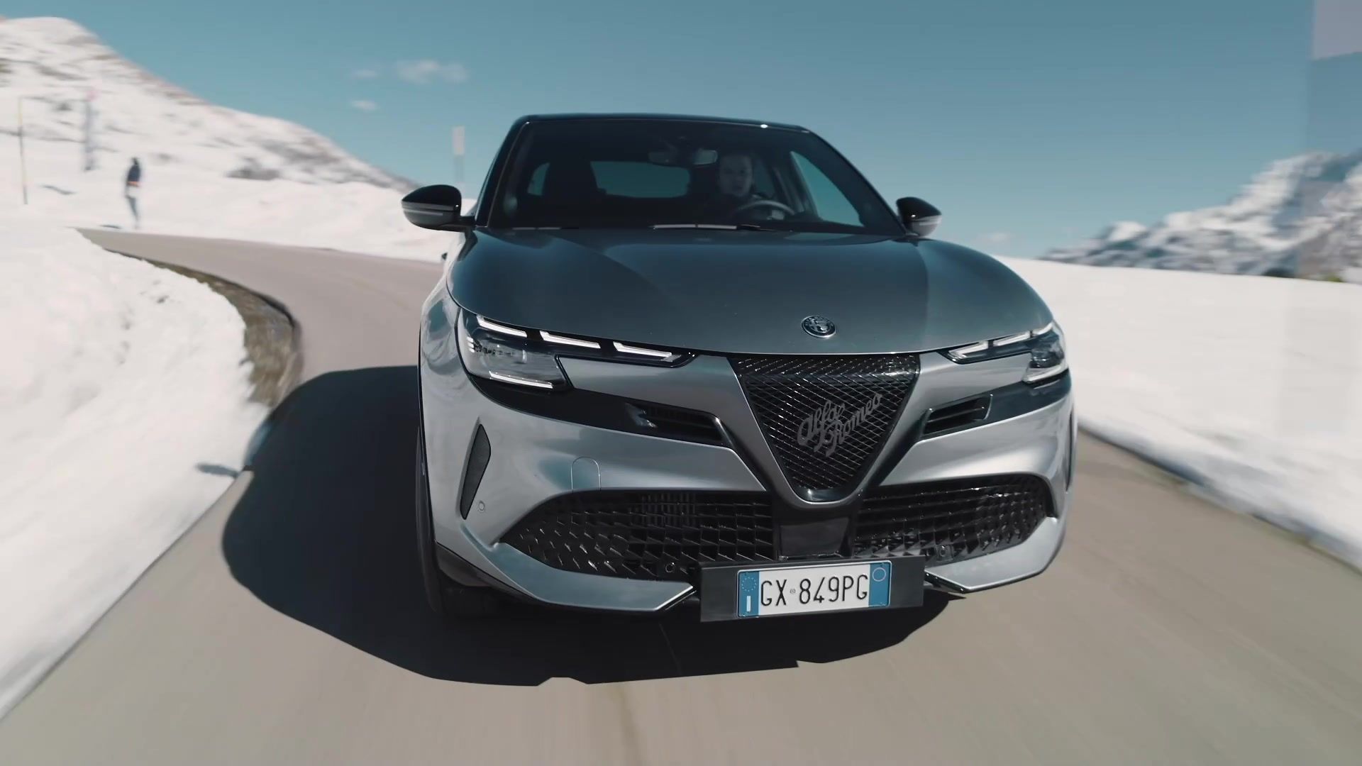 The Strengths of the New Alfa Romeo Junior Ibrida Q4