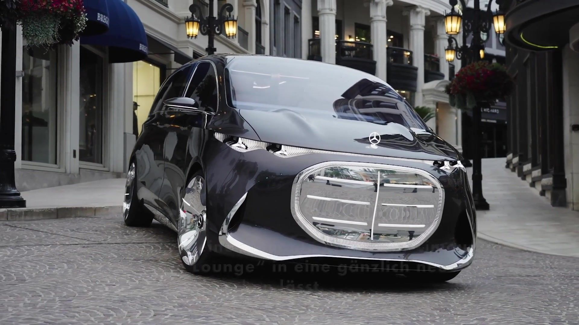 The Mercedes-Benz Vision V impresses with its digital and immersive world of experience
